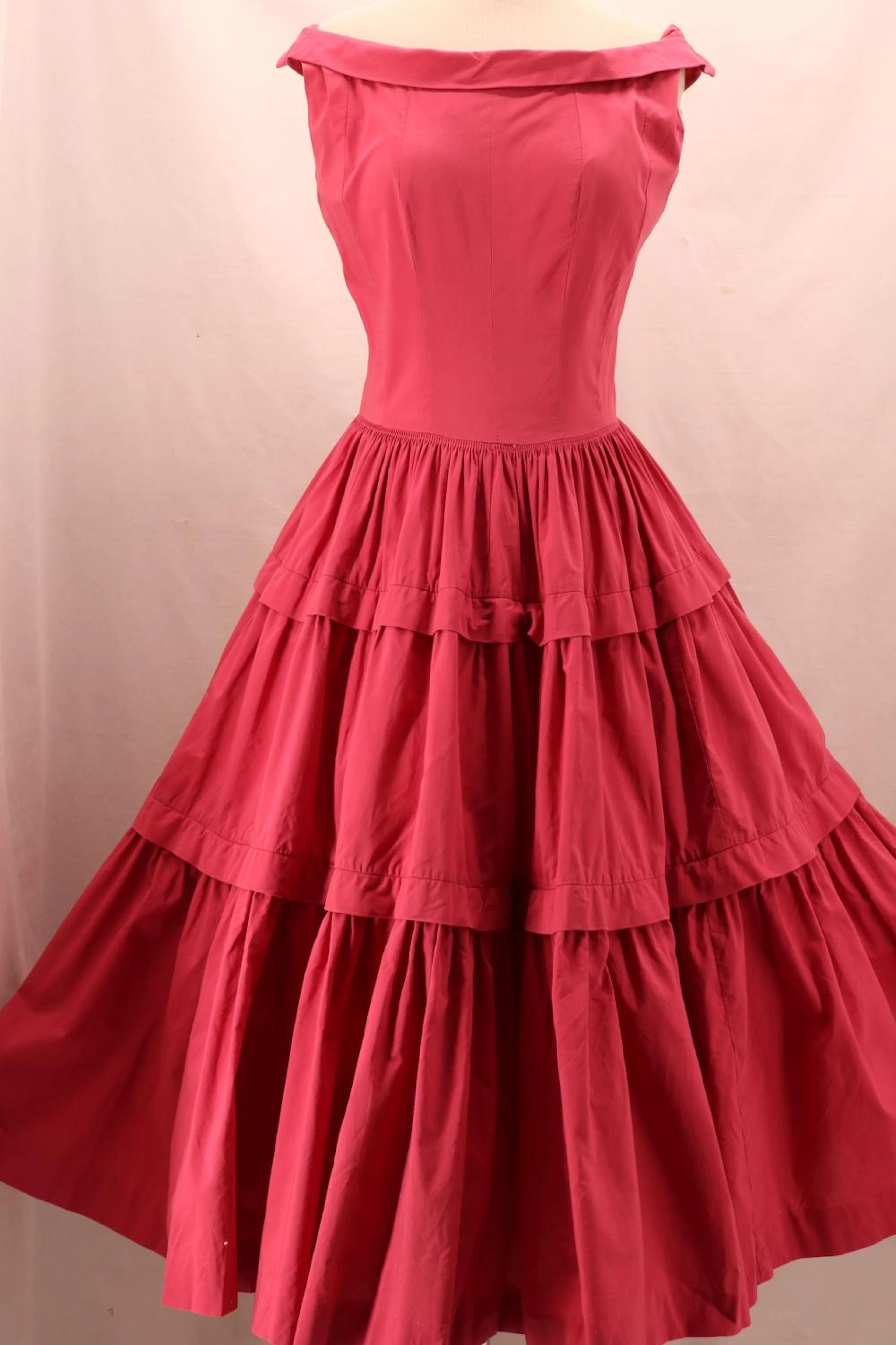 Vintage 1950's SUZY PERETTE Full Gathered Skirt Cotton Dress