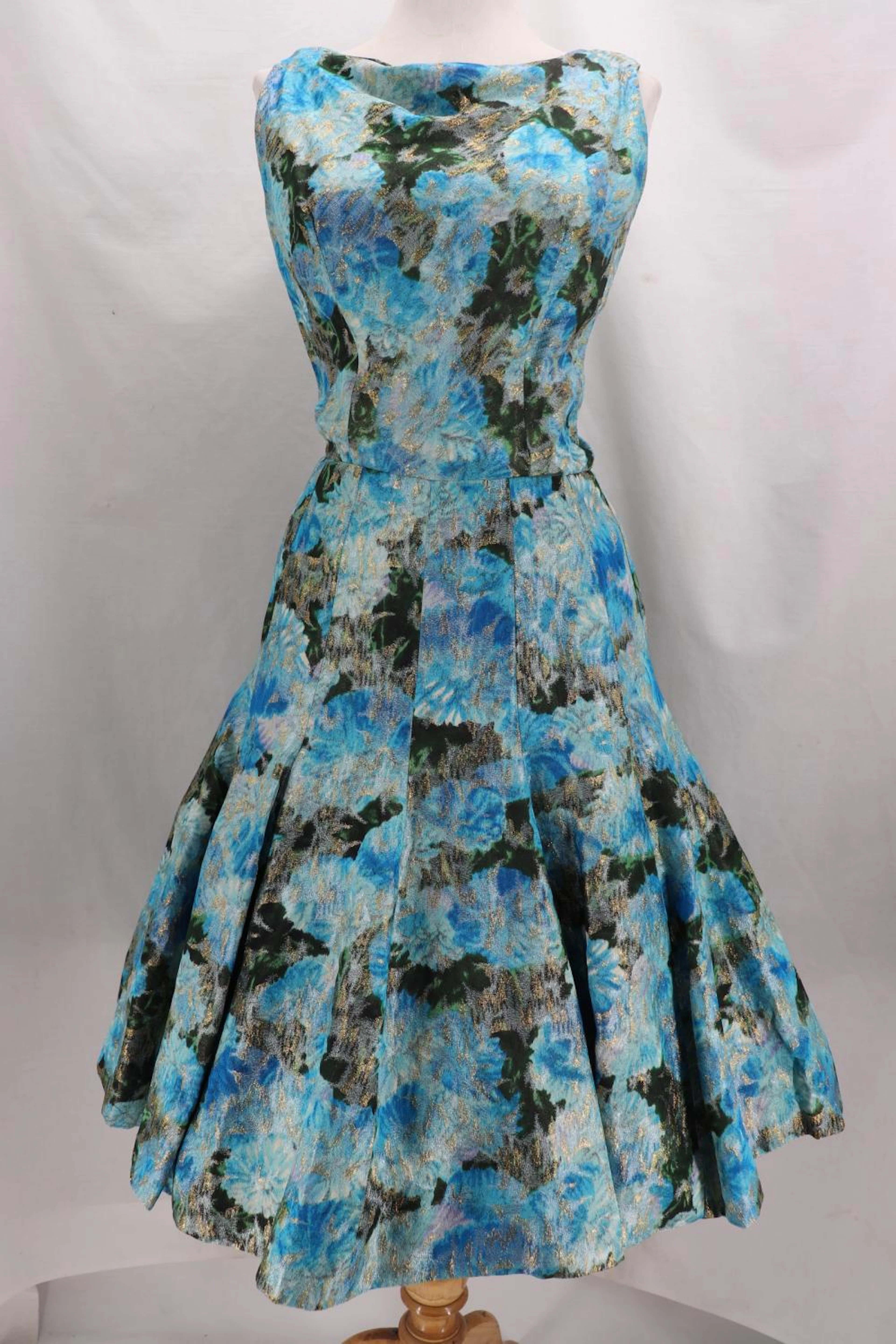 Vintage 1960's Suzy Perette, Floral Metallic Panel Dess