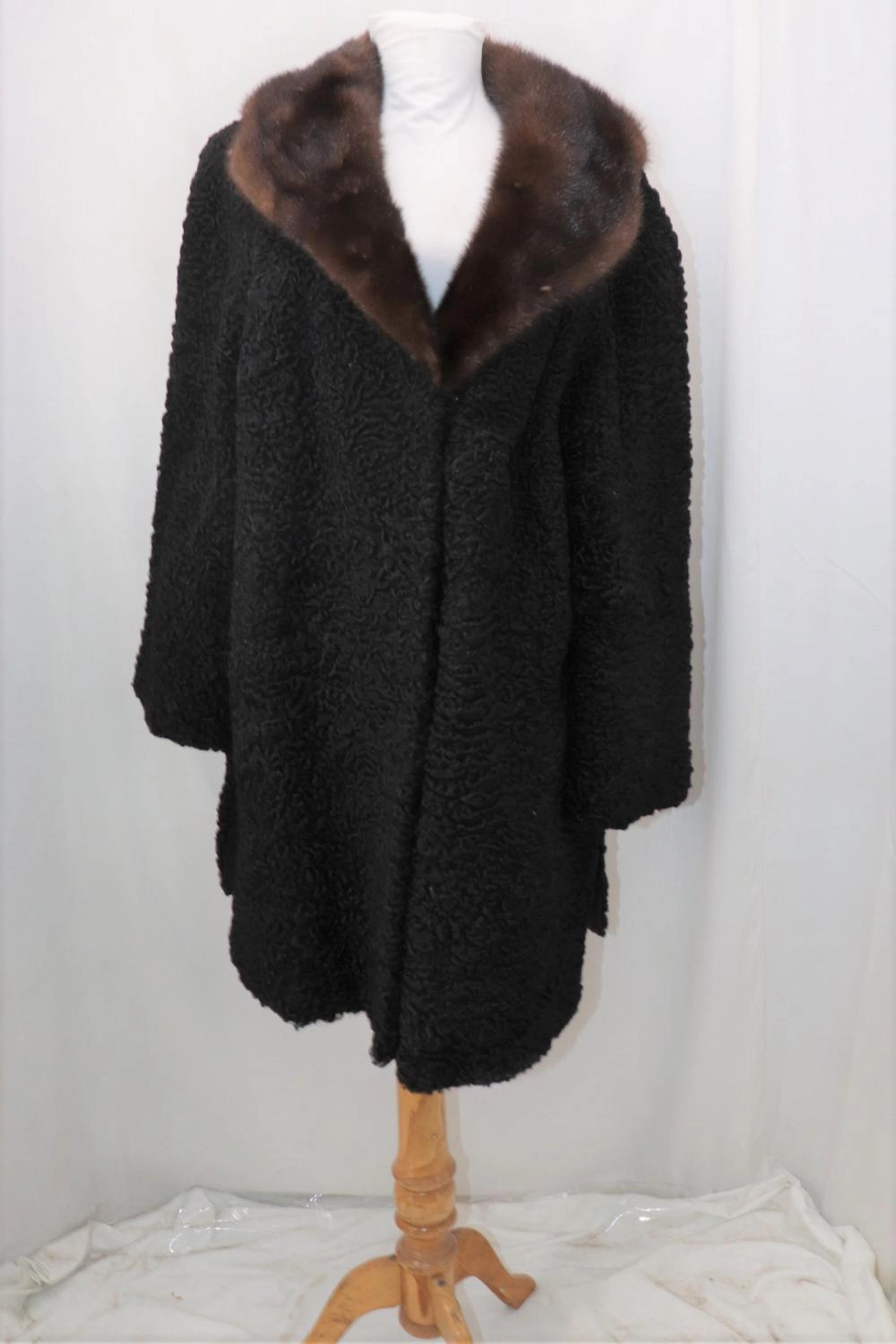 Vintage 1960's Ladies Schiaparelli Persian Lamb & Mink Fur Coat
