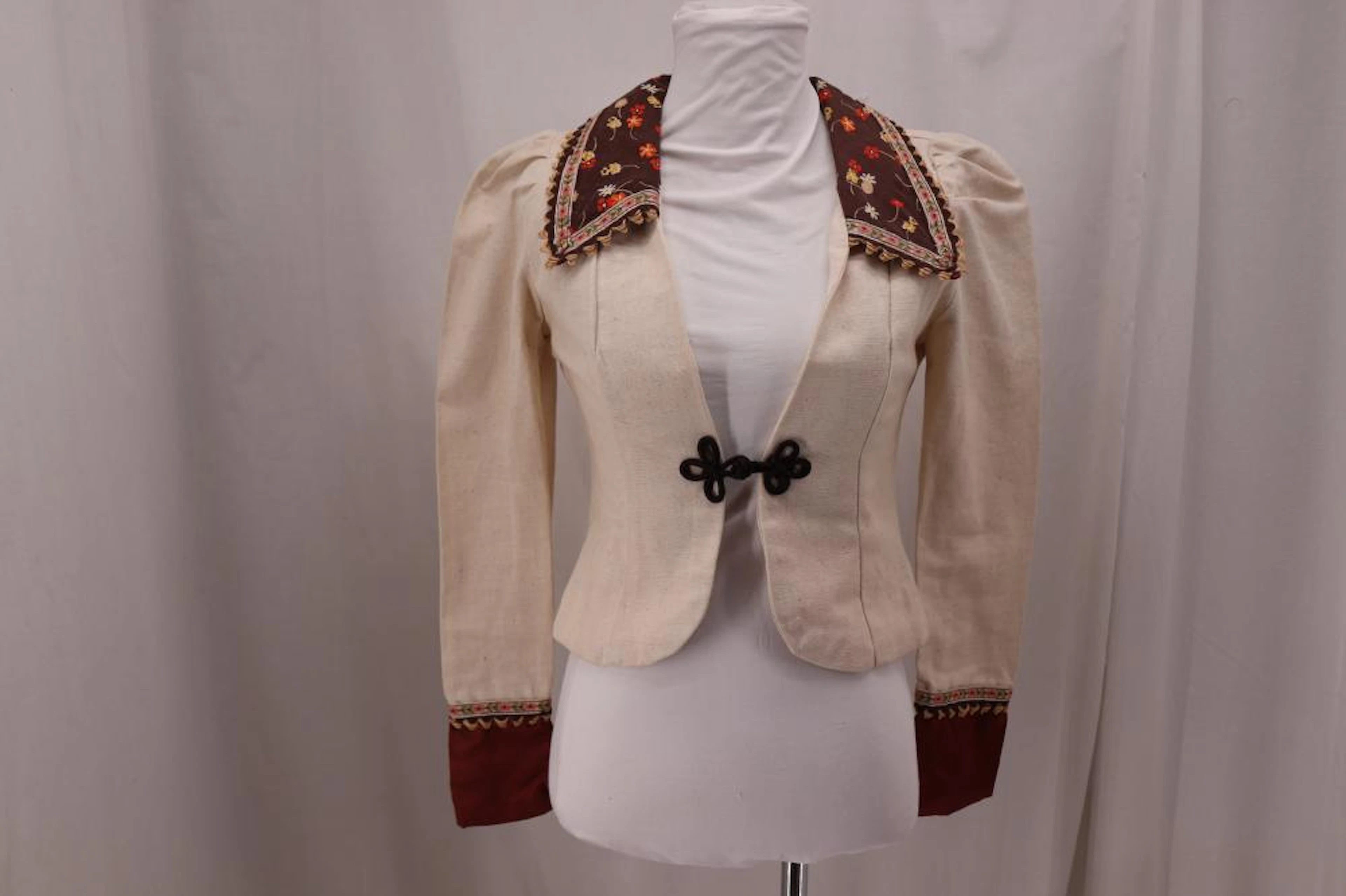 Vintage 1960's/70's Gunne Sax Linen Jacket