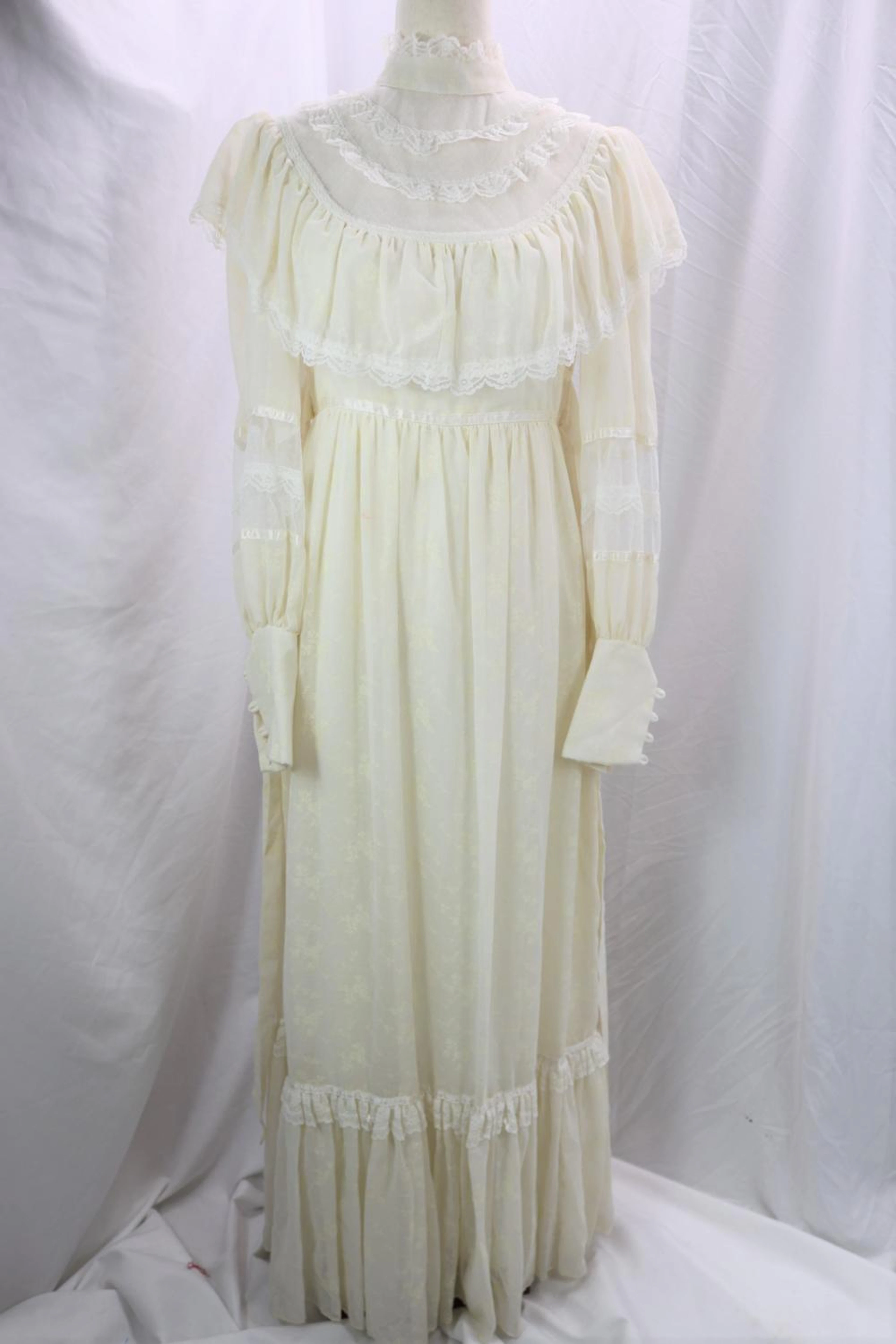 Vintage 1970's Gunne Sax Wedding Gow