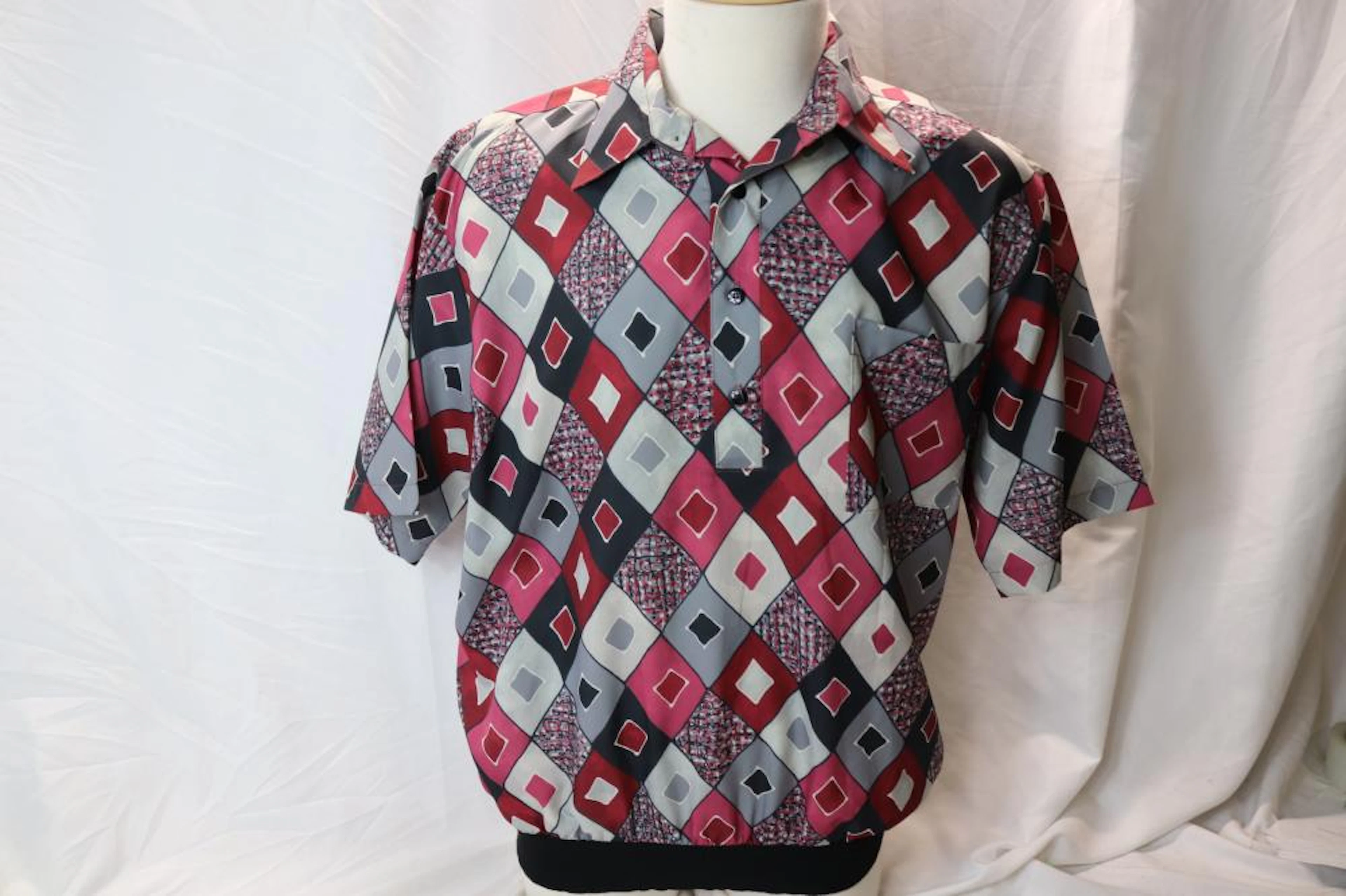 Vintage 1970's Lilly Dache' Men's Pullover Style Shirt