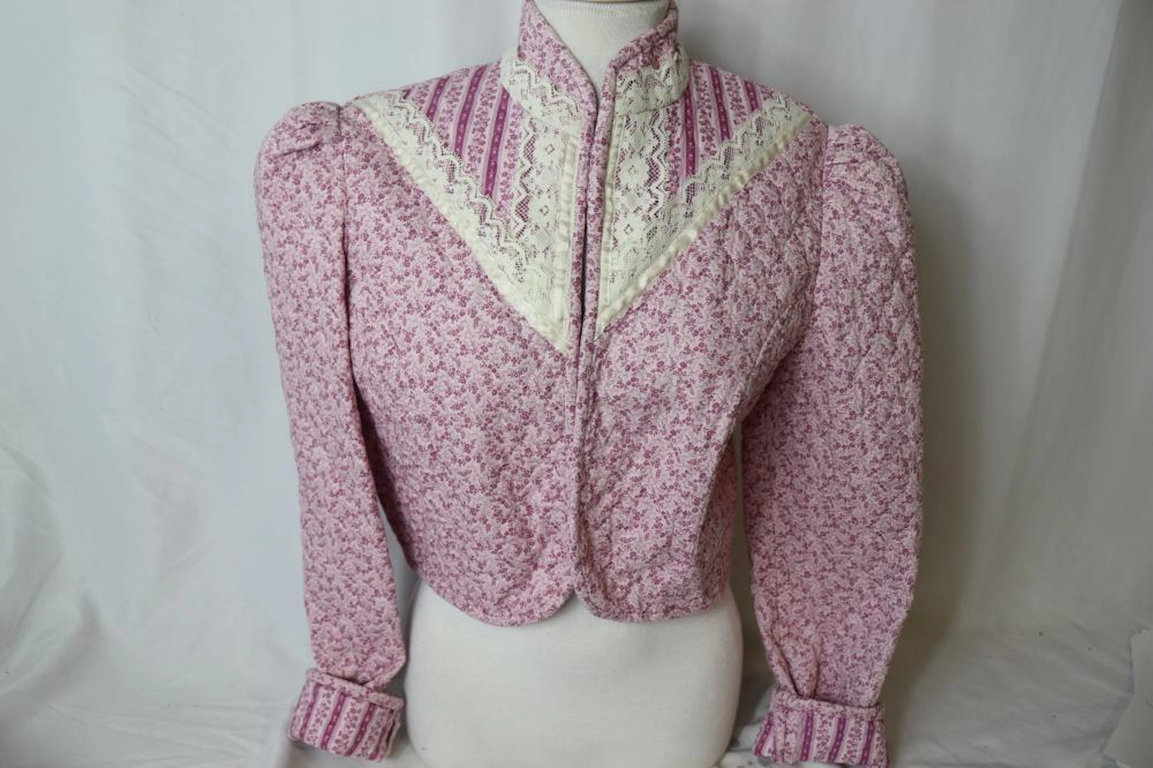 Vintage 1970's Purple Calico Print Quilt Crop Jacket, Gunne Sax Style