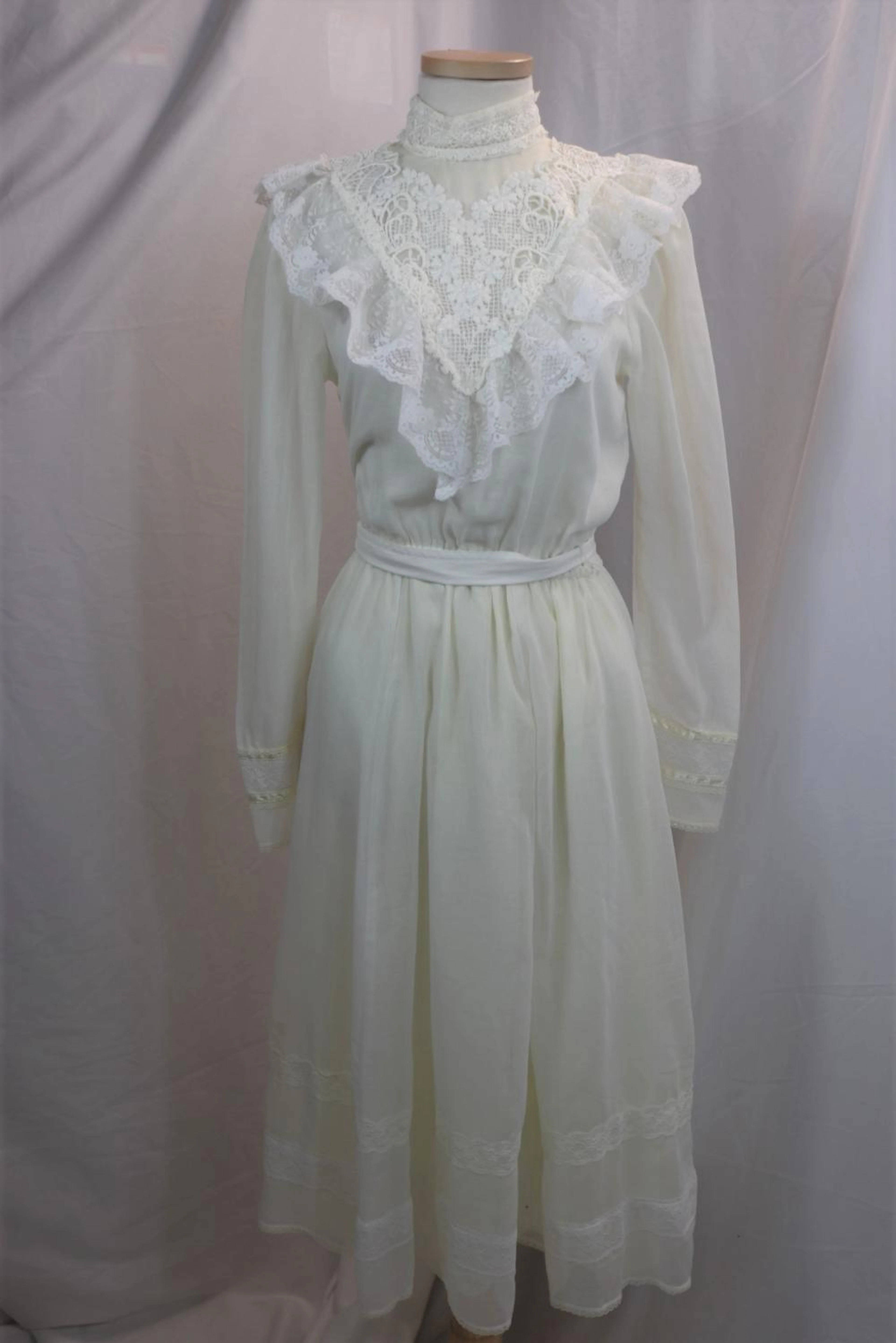 Vintage 1970's Gunne Sax White Cotton and Lace Maxi Dress