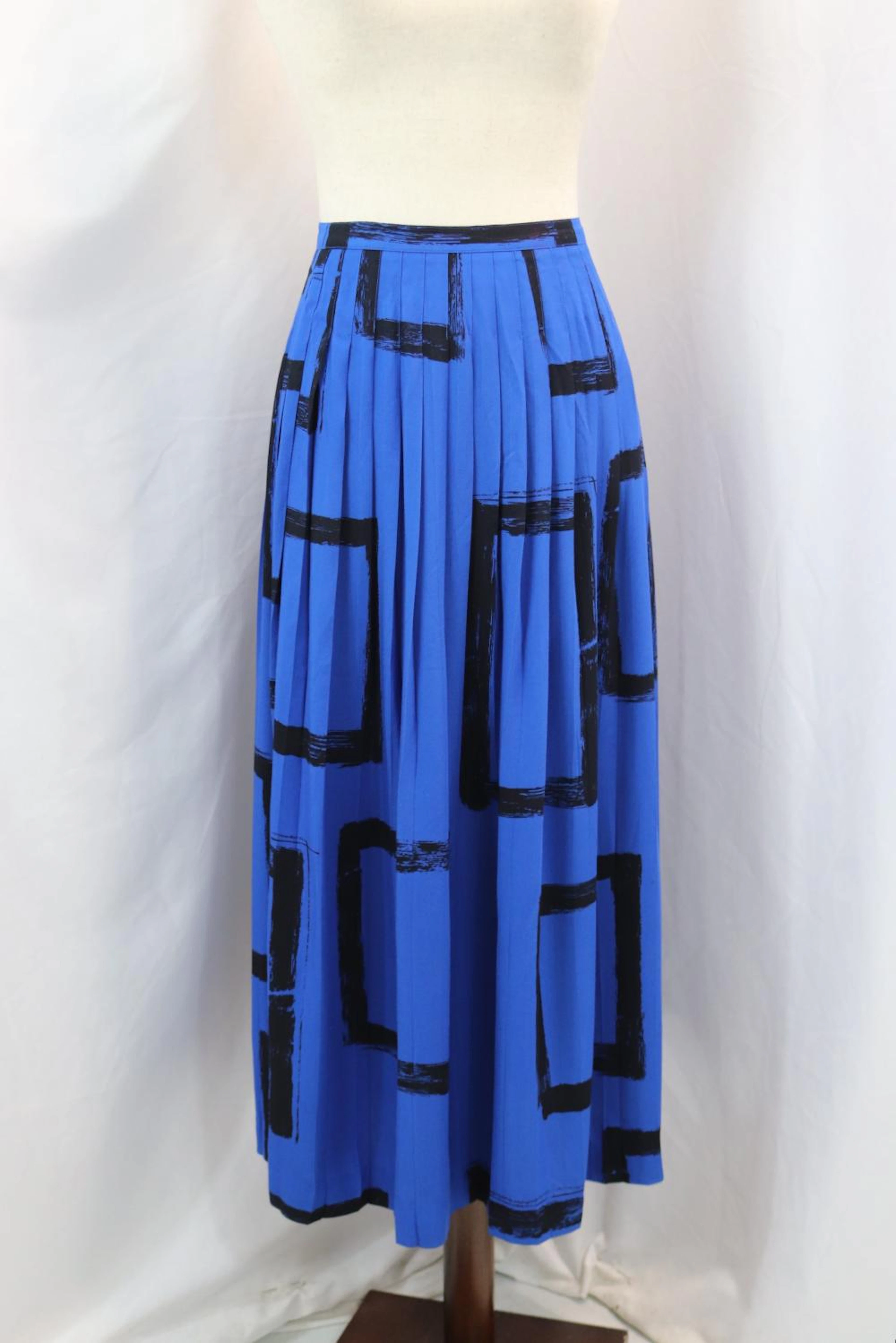 Vintage 1970's Jones of New York Blue Rayon Pleated Skirt