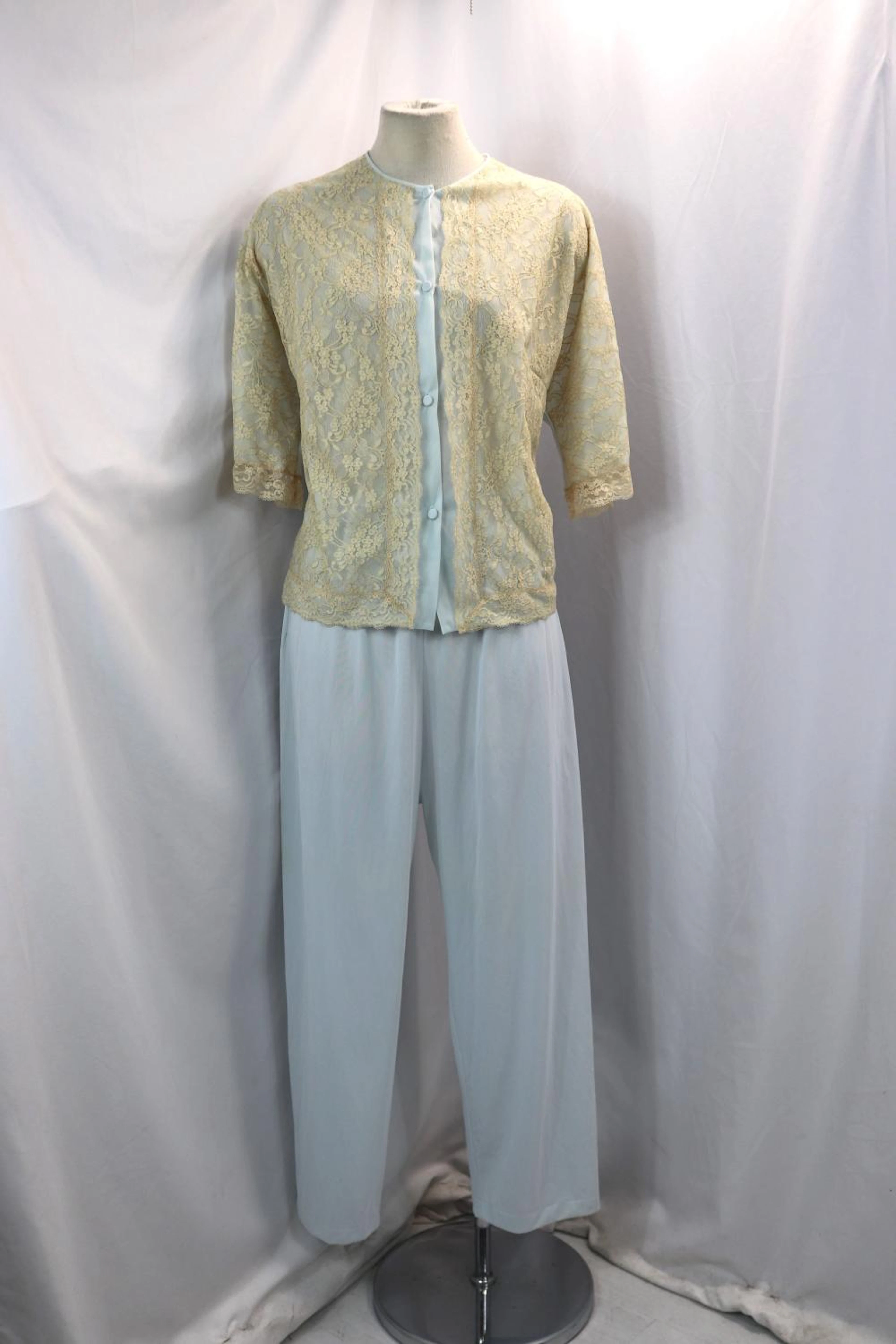 Vintage 1950's Vanity Fair Blue Nylon & Lace Ladies Pajama Set