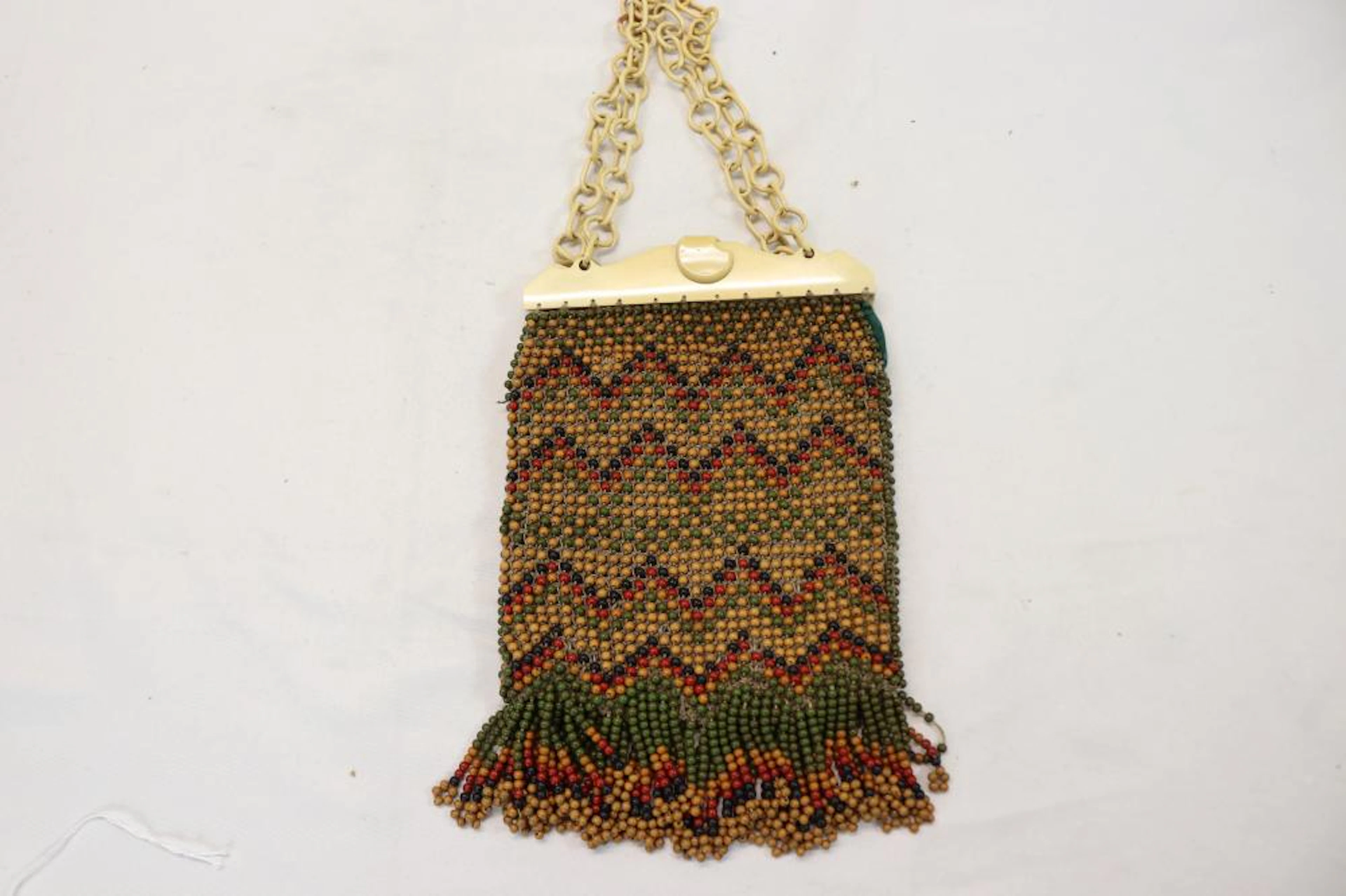 Vintage Deco Beaded Purse with Fringe & Bakelite Clasp & Chai