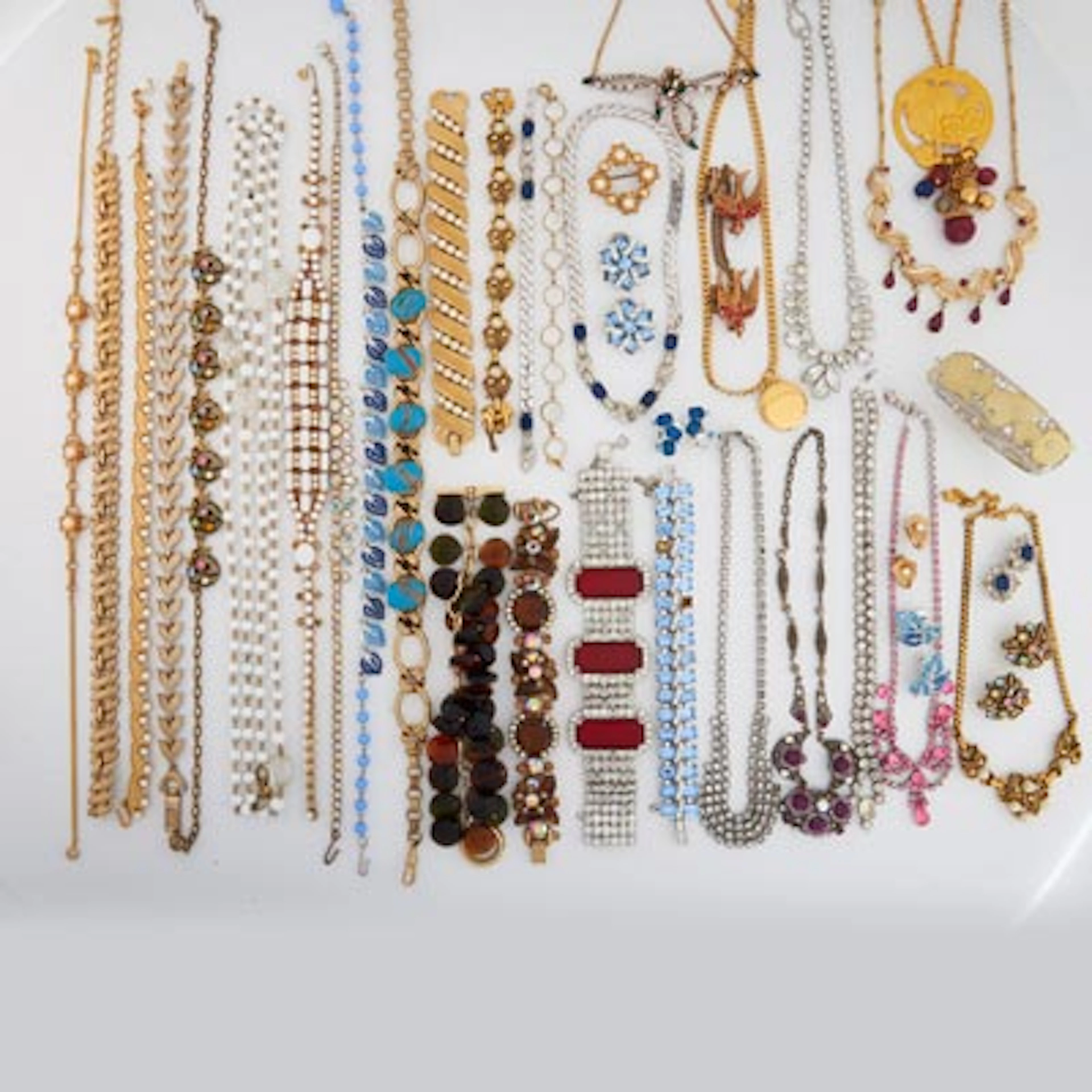 COLLECTION OF COSTUME JEWELRY