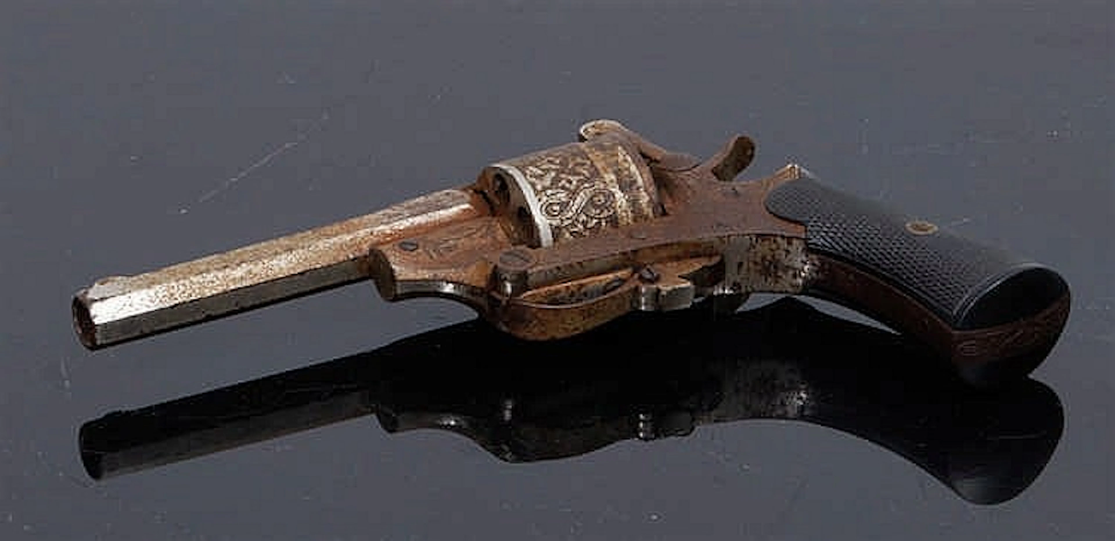 CIVIL REVOLVER