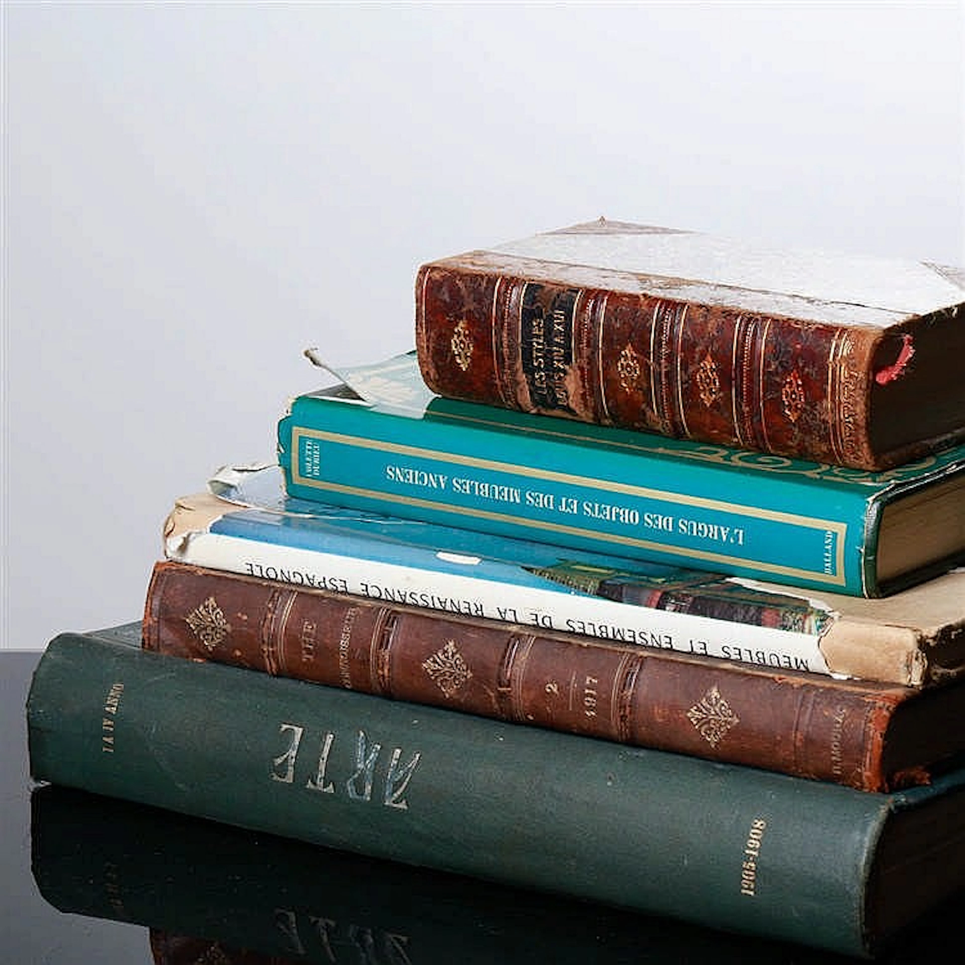 FIVE BOOKS ON ART AND FURNITURE