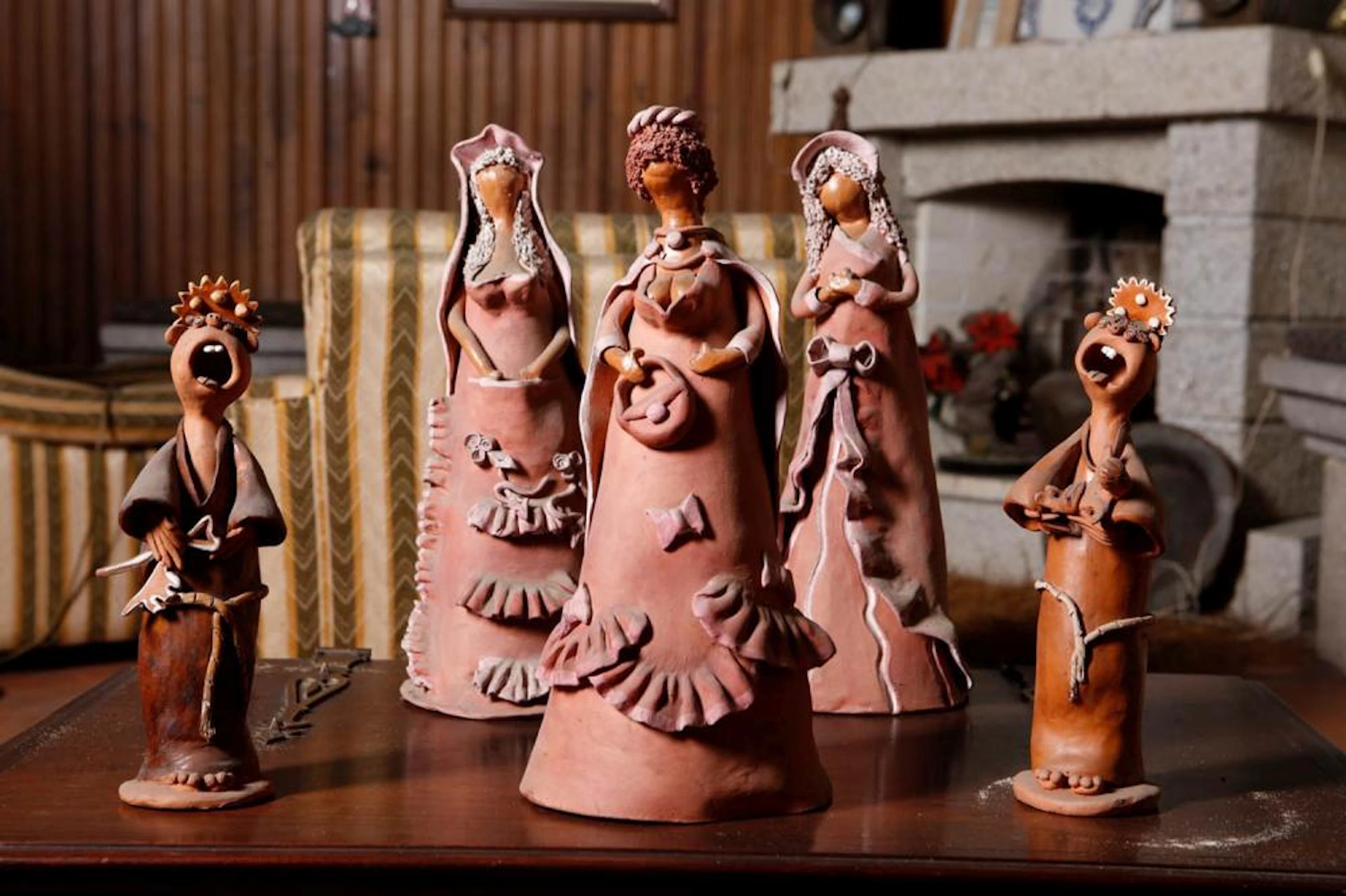 CINCO FIGURAS RELIGIOSAS