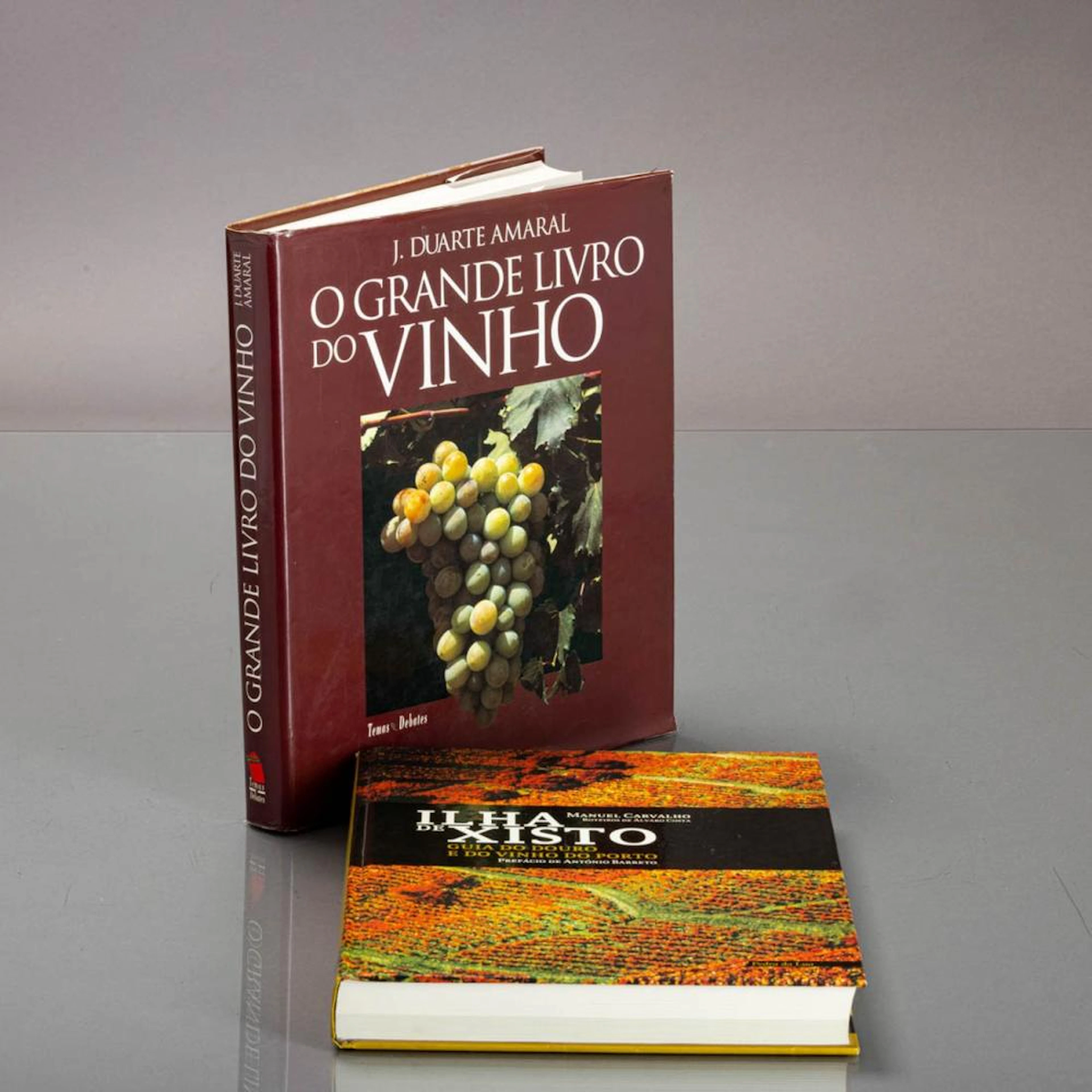 DOIS LIVROS