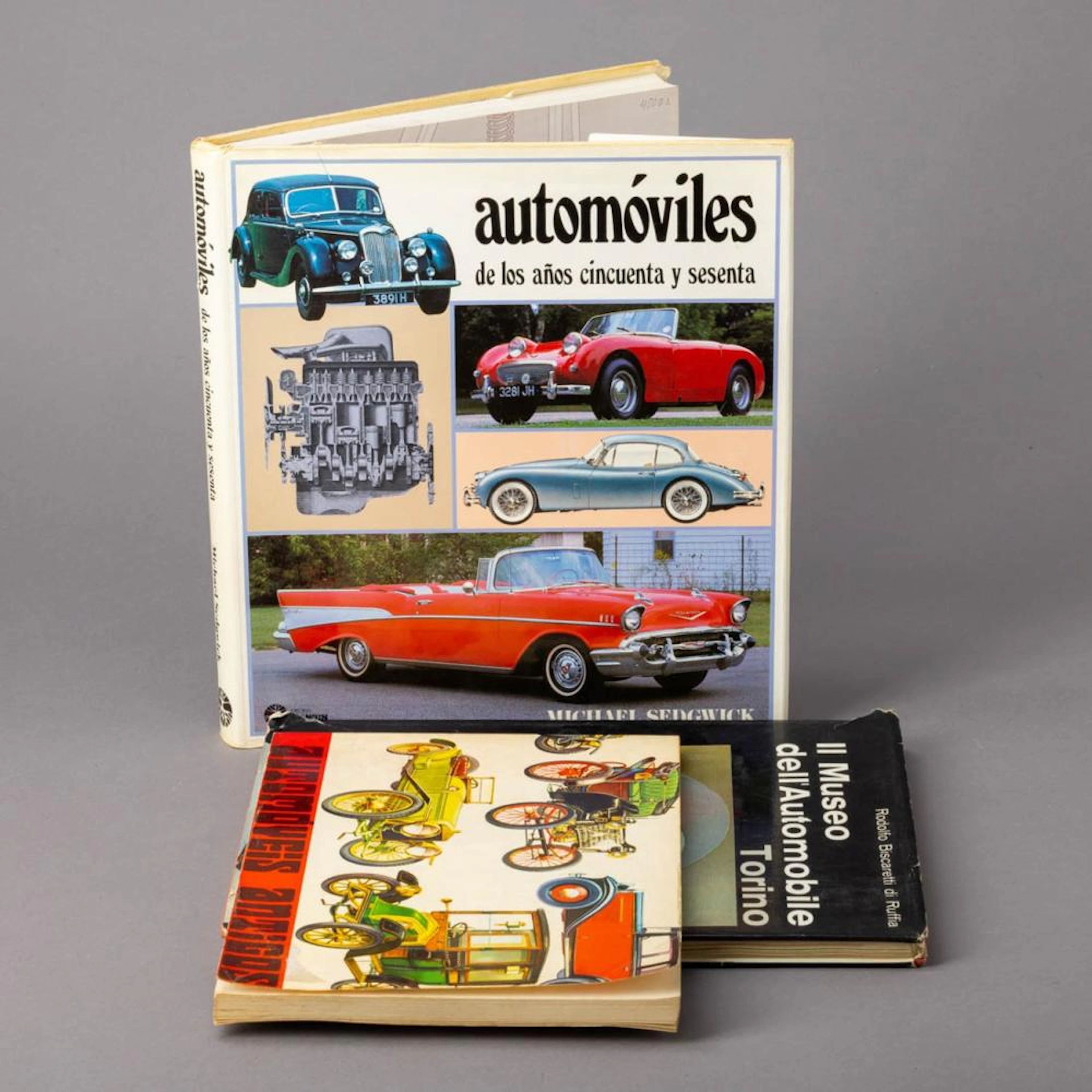 TRÊS LIVROS SOBRE AUTOMÓVEIS