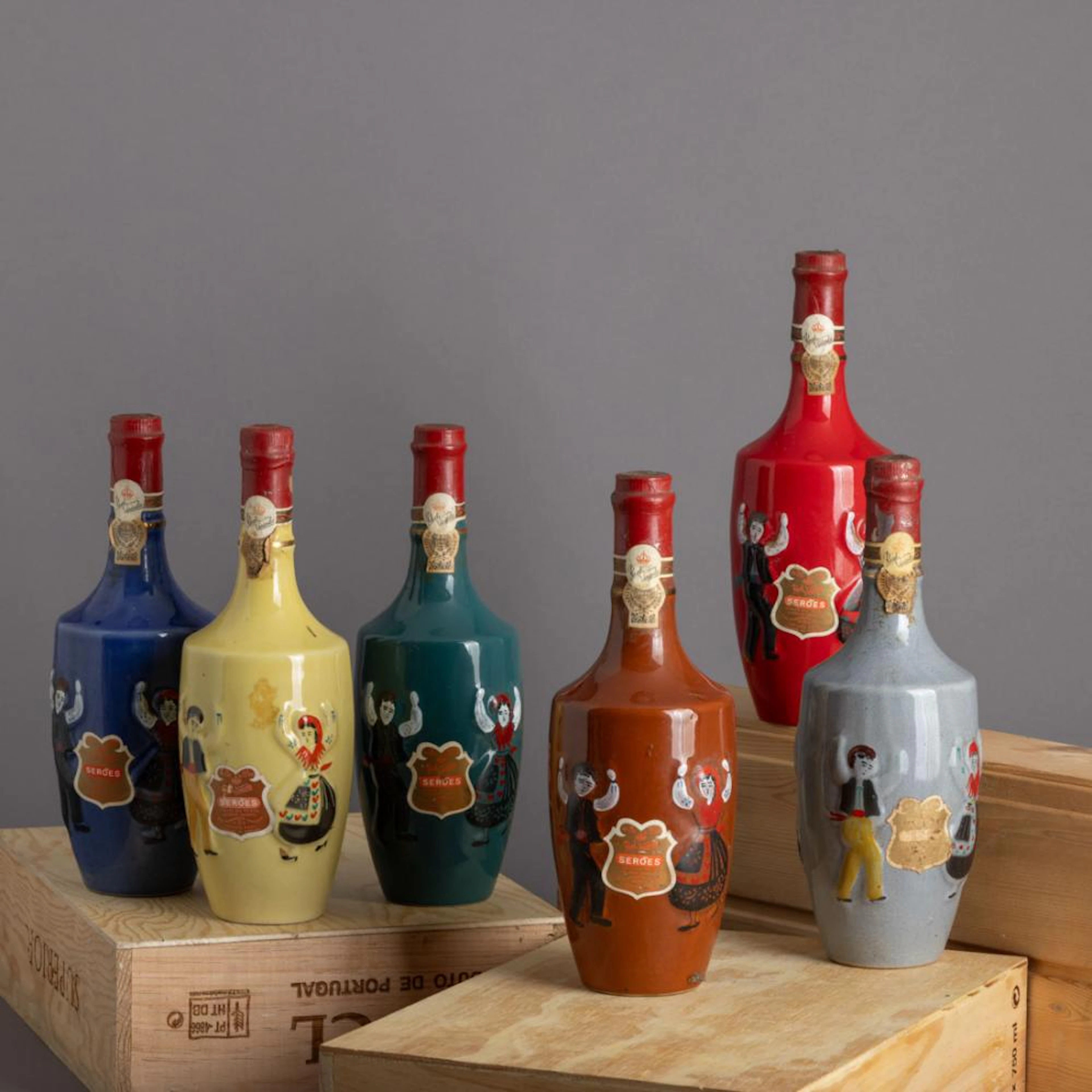 SET OF SIX PORT BOTTLES FROM PORTO DA REAL VINICOLA "SERÕES"