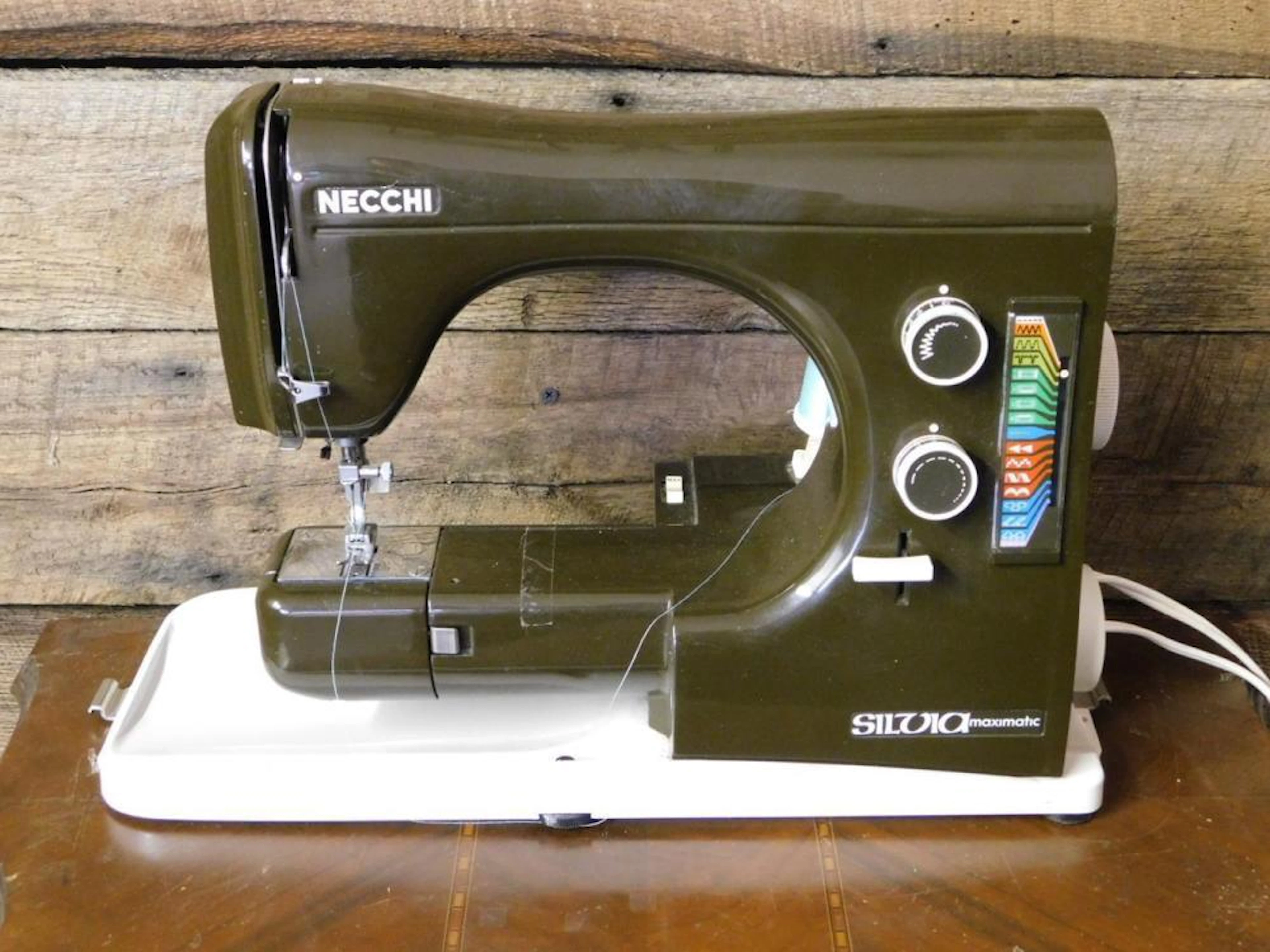 NECCHI SEWING MACHINE