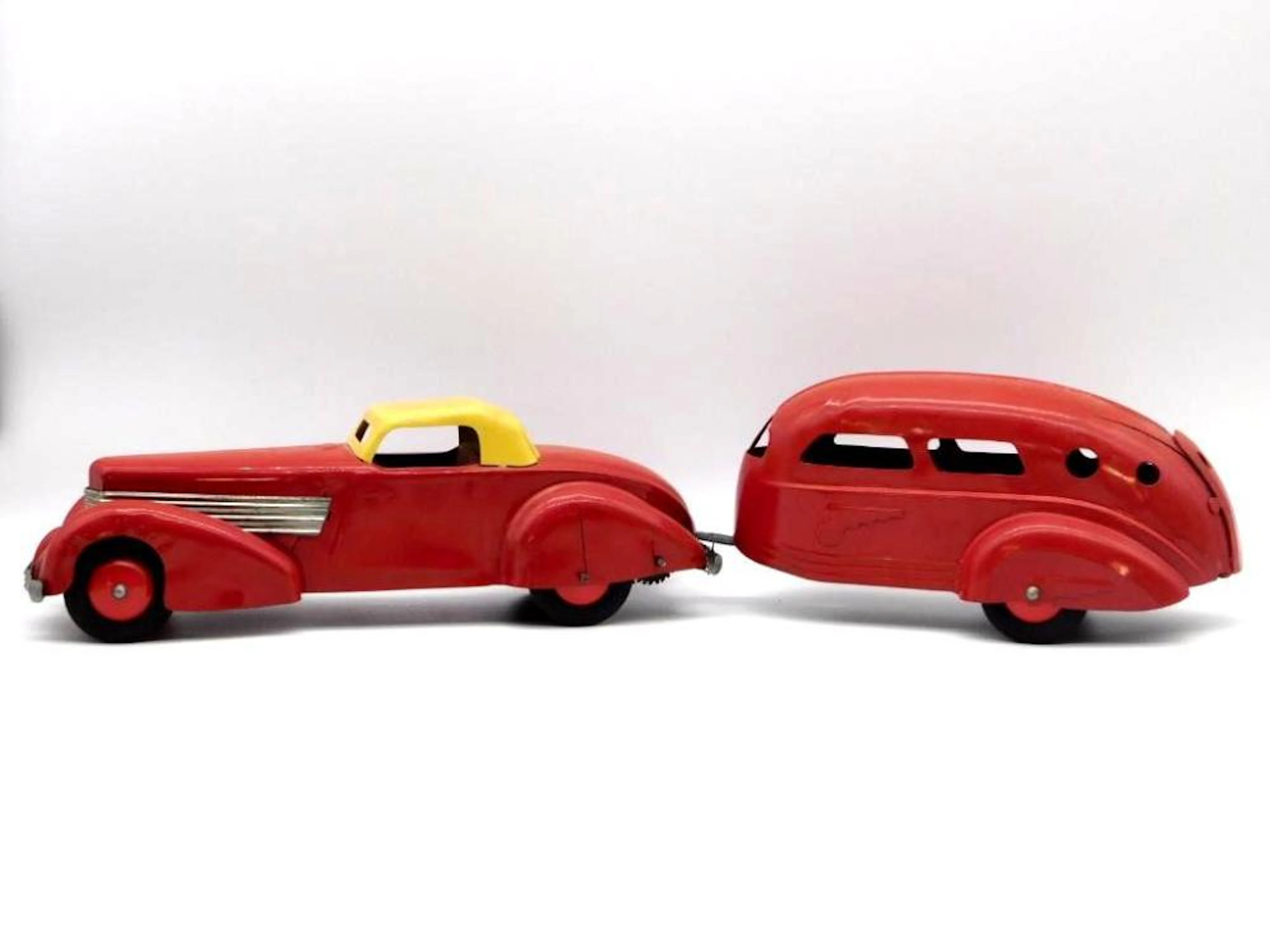 VINTAGE COUPE WITH AIRSTREAM TRAILER TOY TIN LITHO WINDUP...
