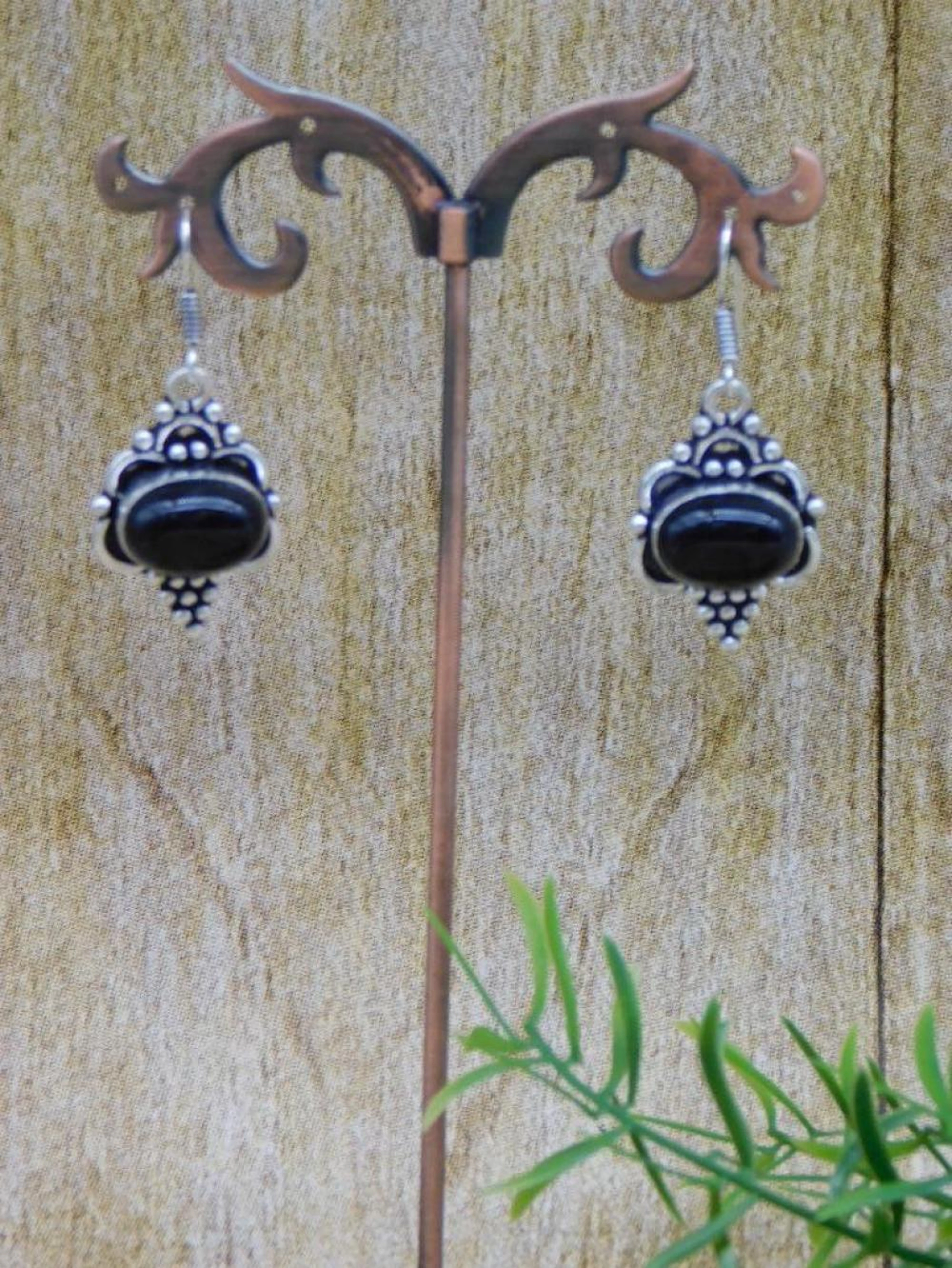OBSIDIAN STONE EARRINGS ROCK STONE LAPIDARY SPECIME