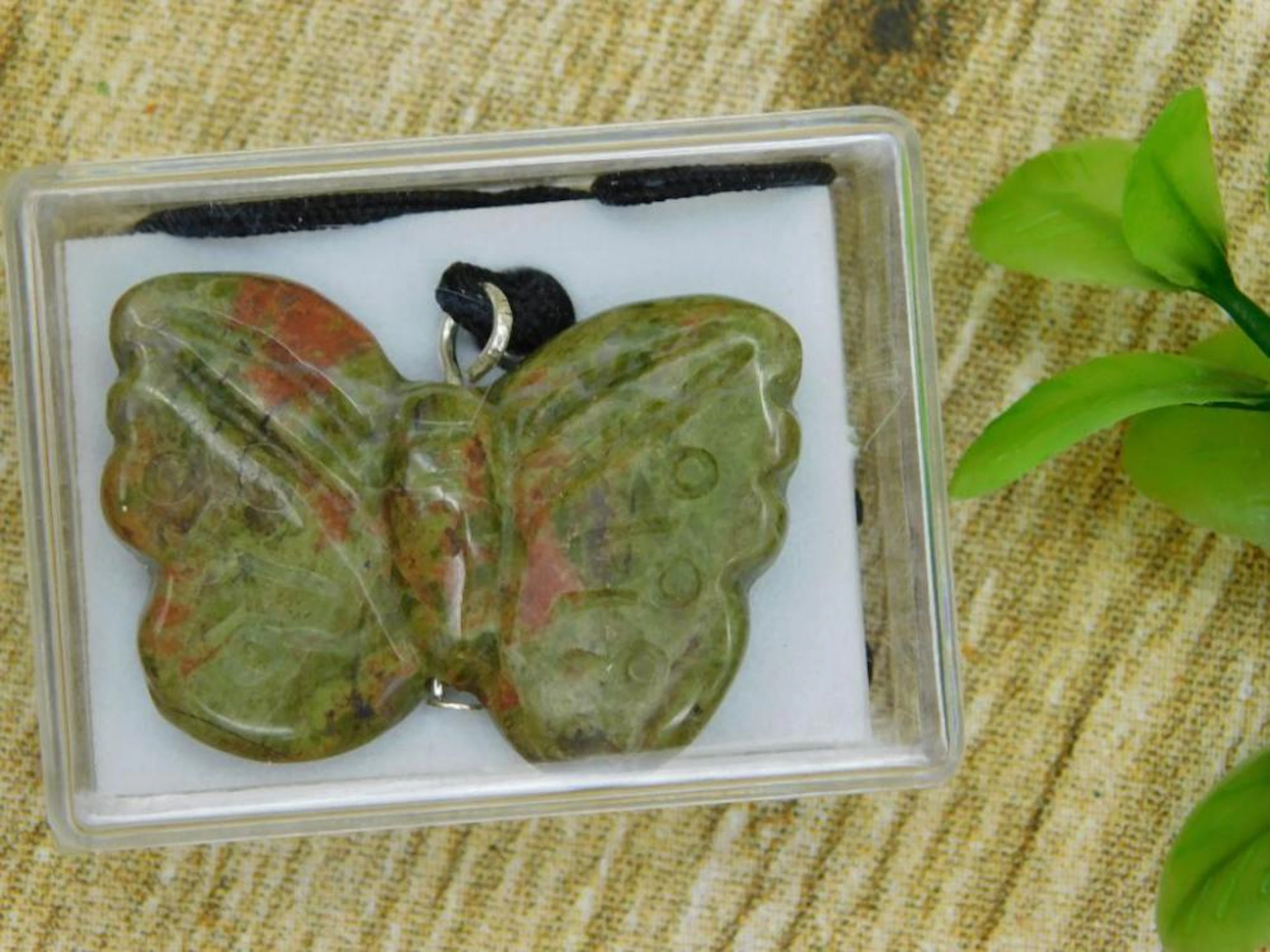 UNAKITE BUTTERFLY NECKLACE ROCK STONE LAPIDARY SPECIME