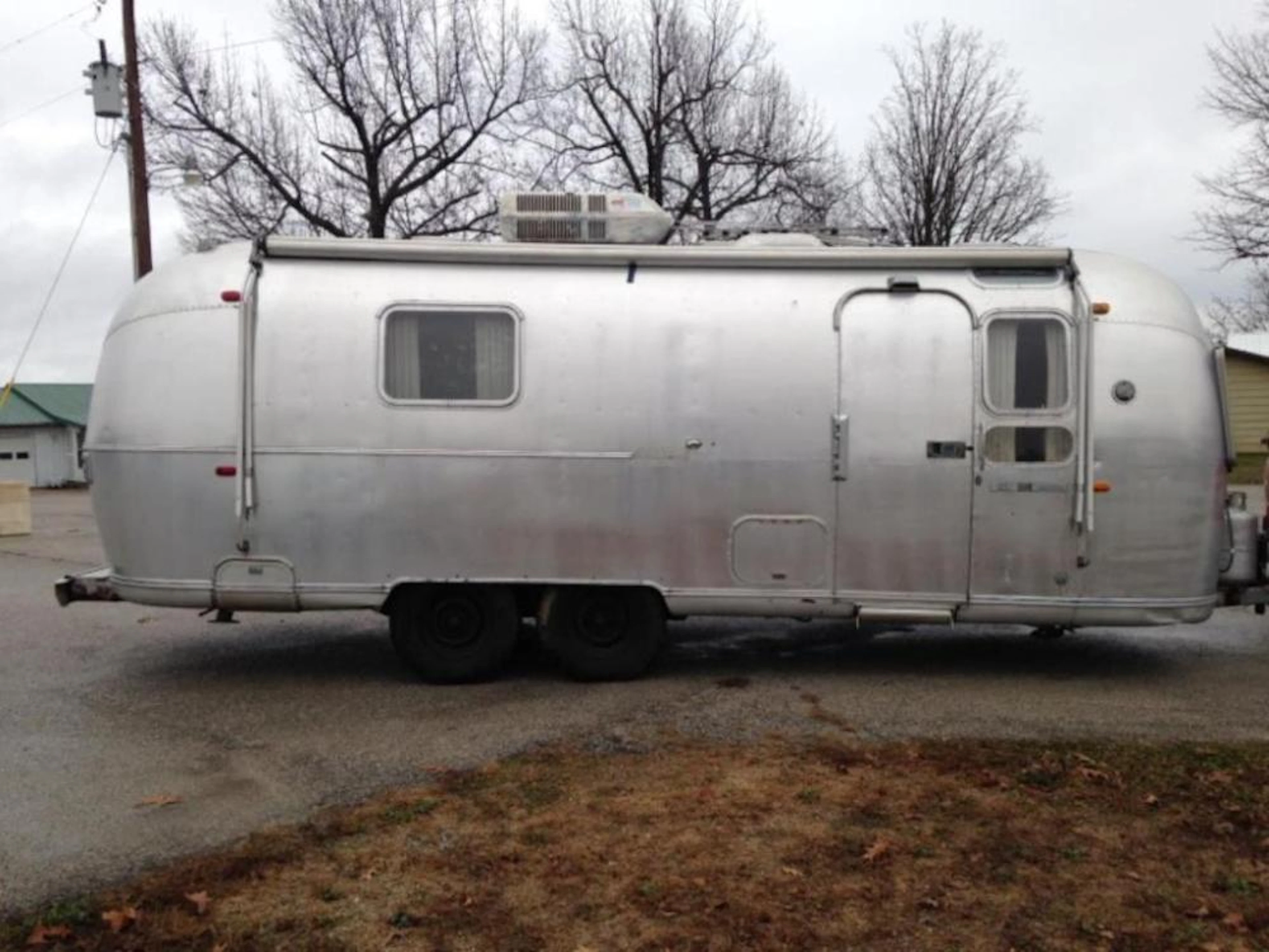 1972 Airstream Trade Wind 25 foot
