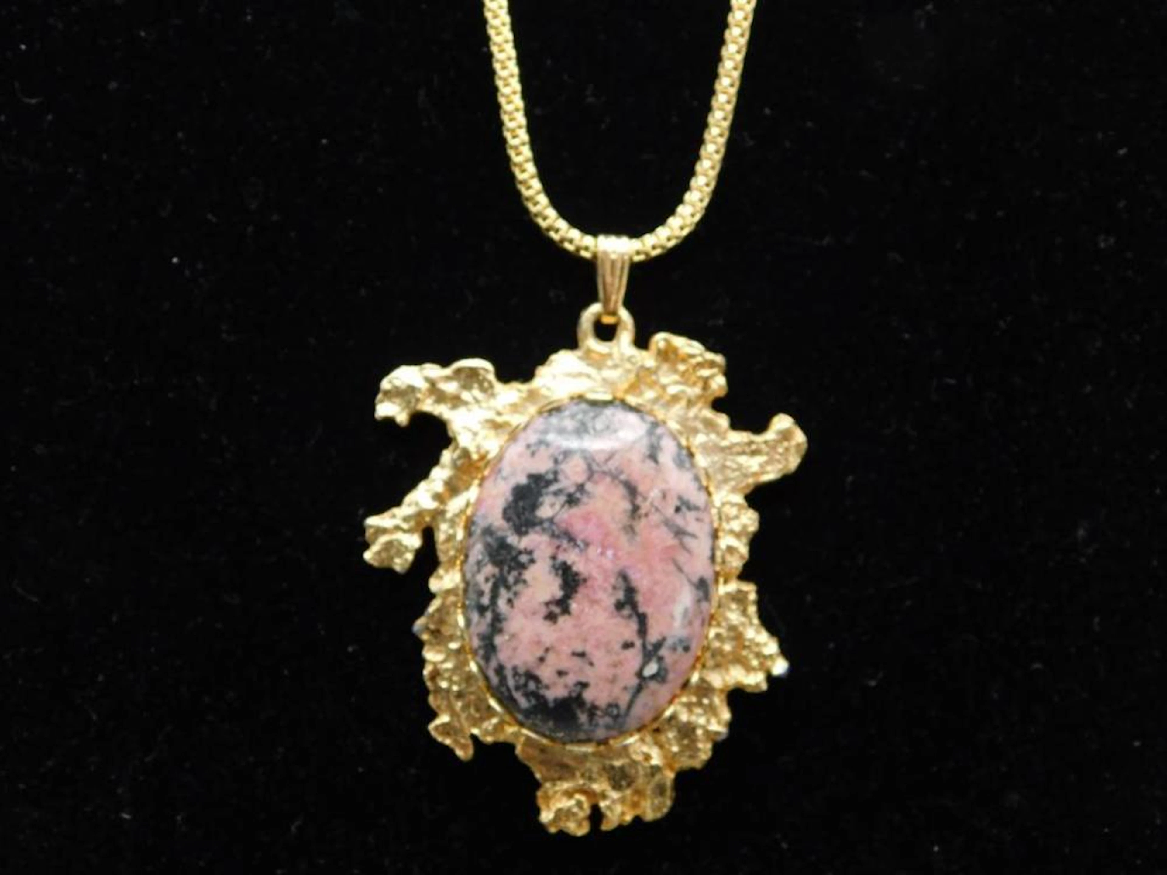 RHODONITE NECKLACE ROCK STONE LAPIDARY SPECIME
