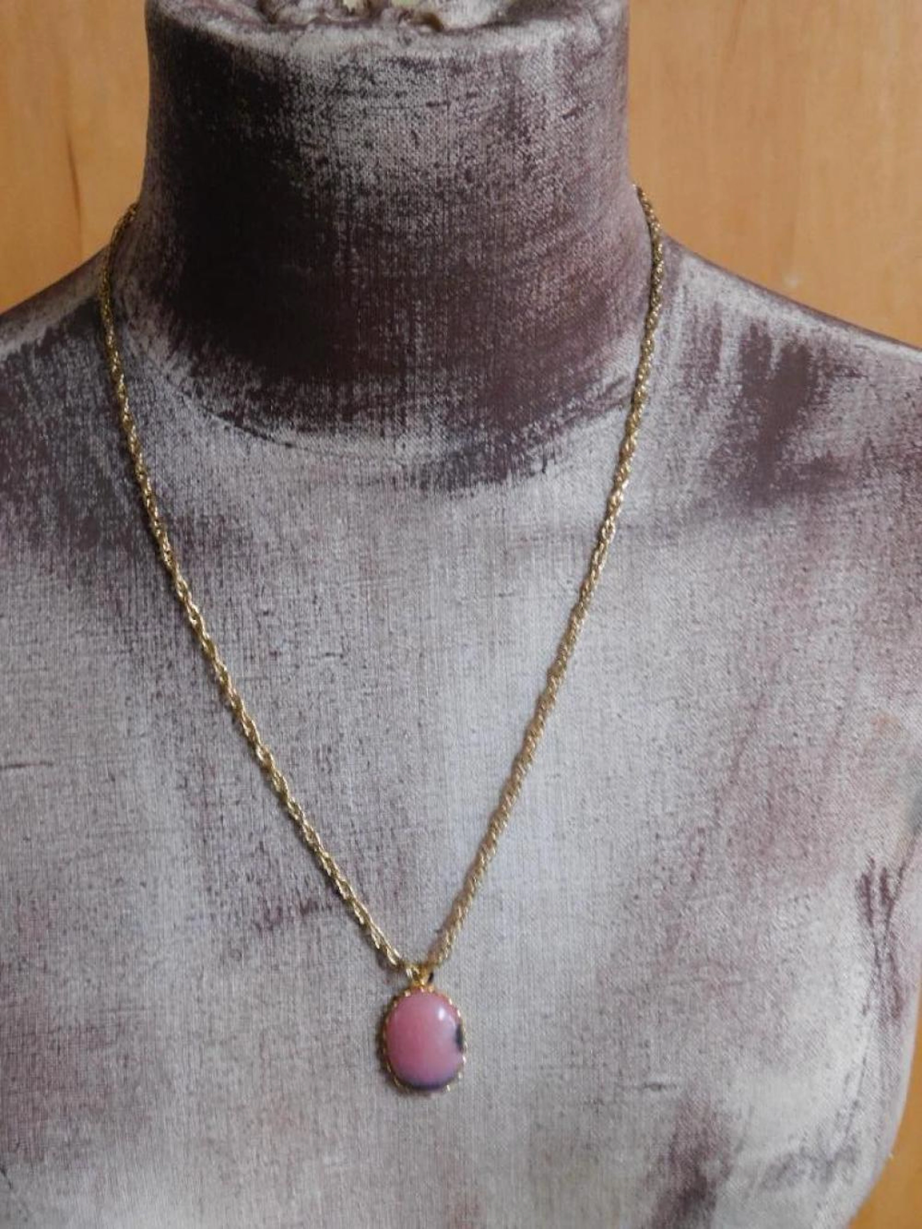 RHODONITE PENDANT ON CHAIN NECKLACE VINTAGE ANTIQUE