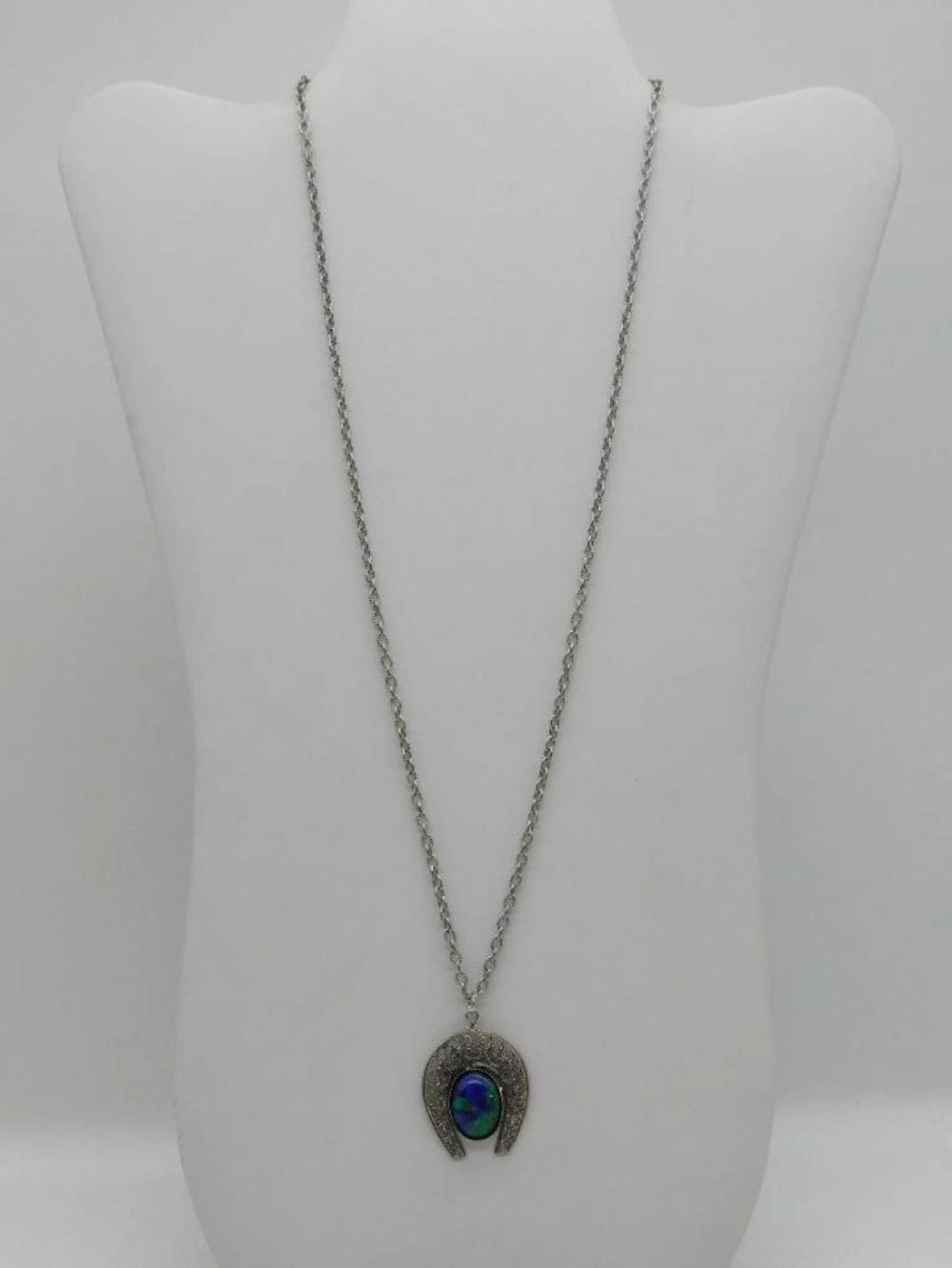 AZURITE HORESHOE PENDANT NECKLACE ROCK STONE LAPIDARY SPECIME