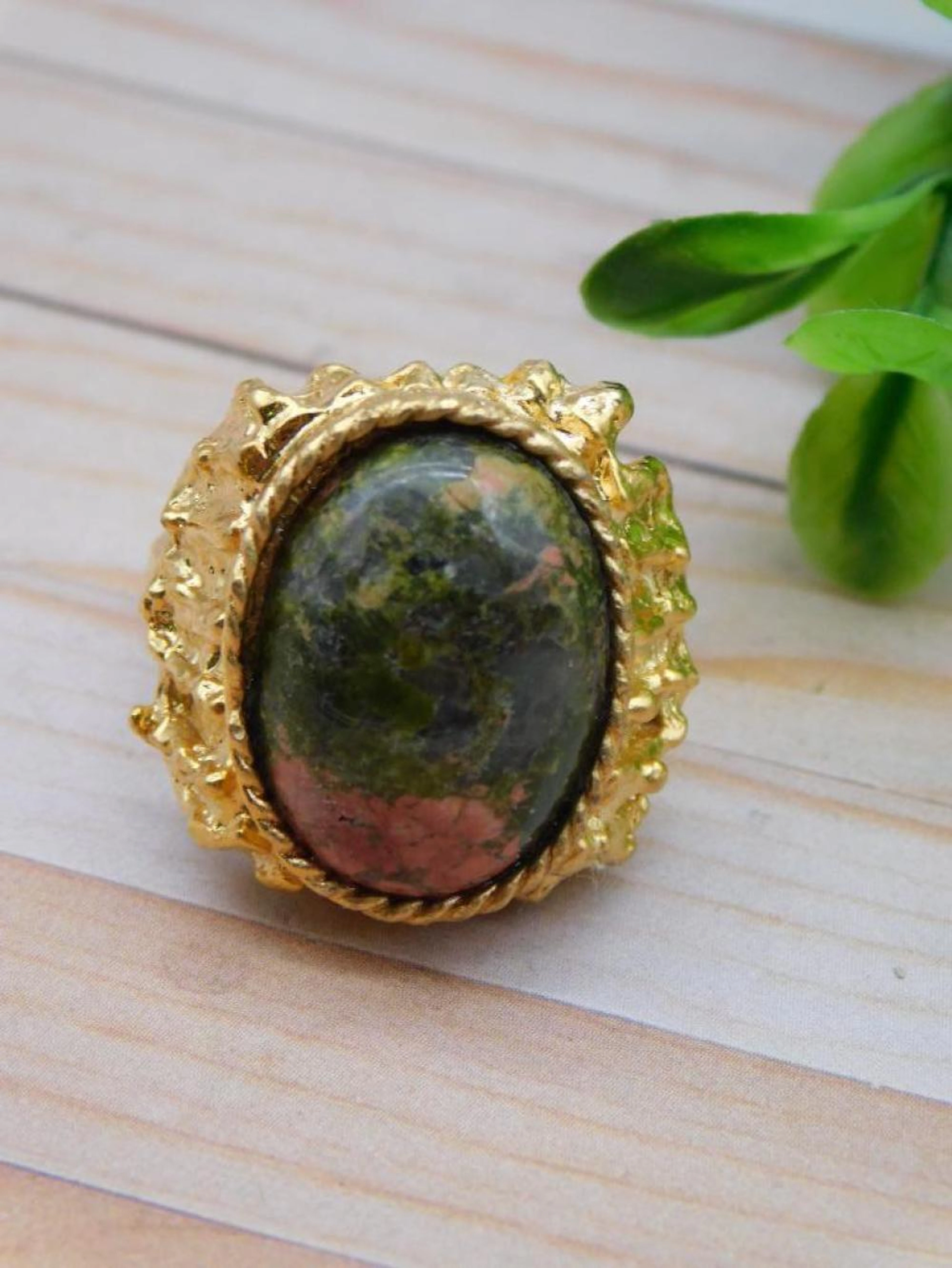 UNAKITE RING ROCK STONE LAPIDARY SPECIME