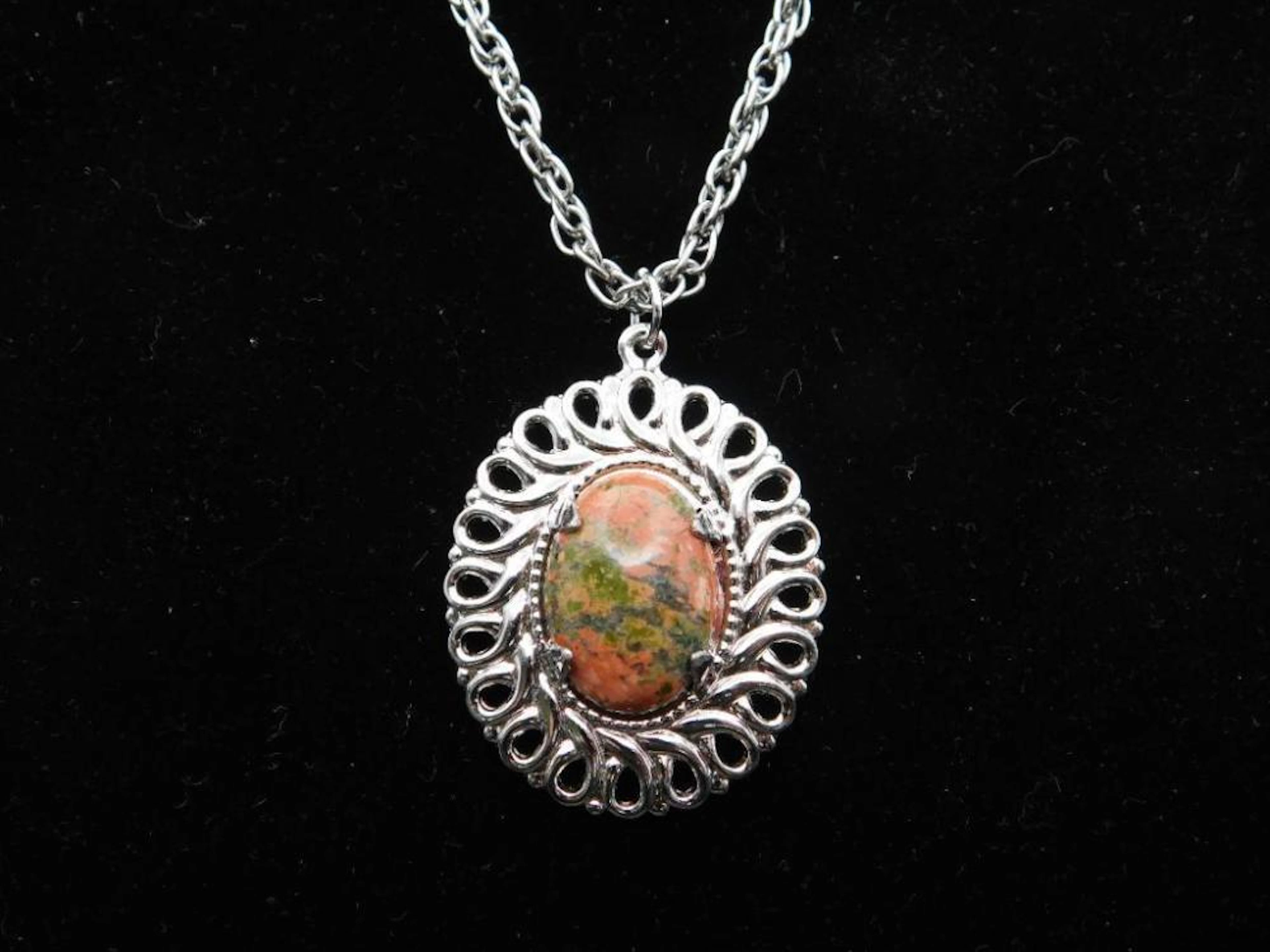 UNAKITE STONE PENDANT NECKLACE ROCK STONE LAPIDARY SPECIME