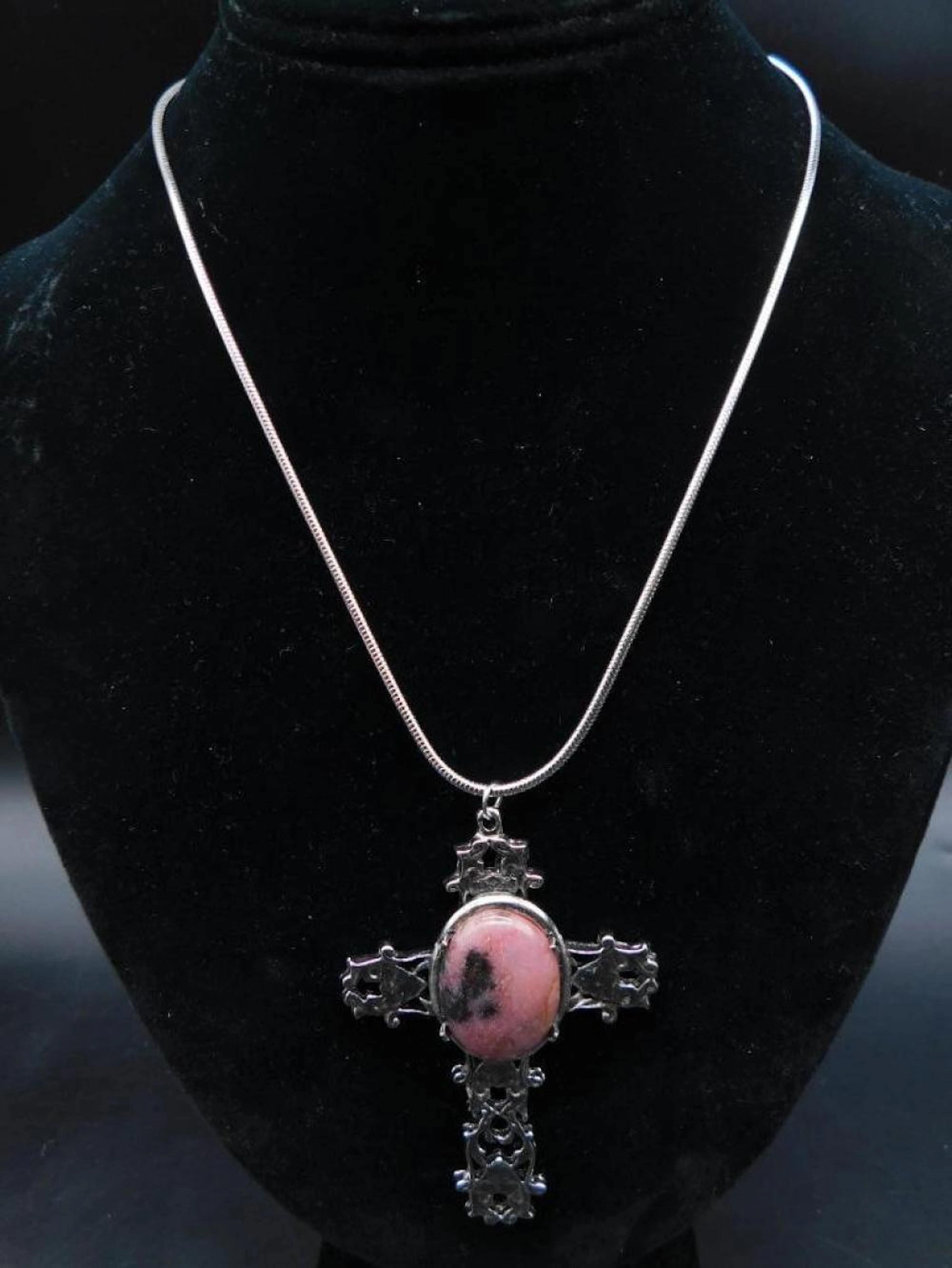 RHODONITE CROSS PENDANT ON CHAIN NECKLACE VINTAGE ANTIQUE