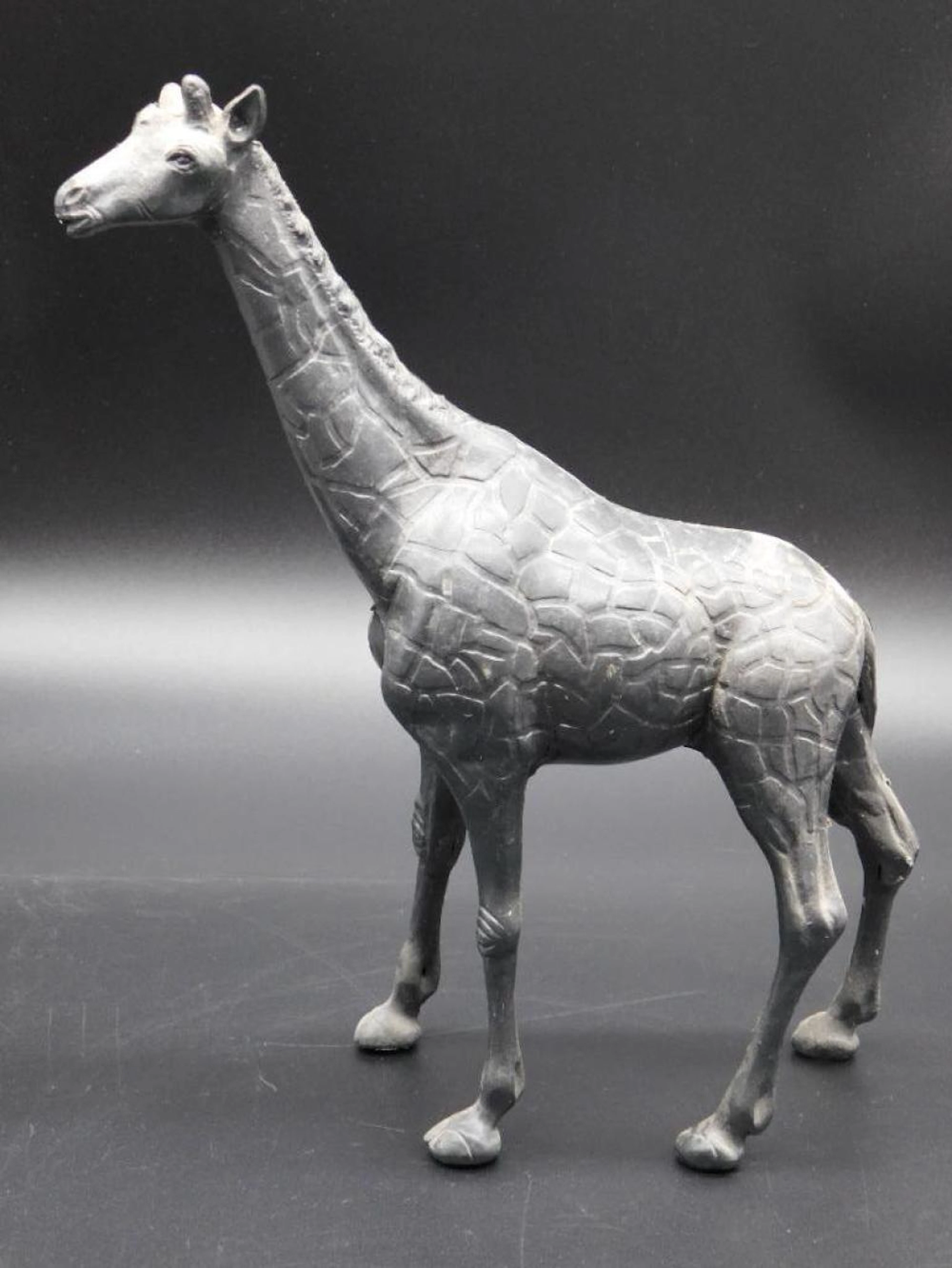 GIRAFFE TOYS VINTAGE ANTIQUE COLLECTIBLES