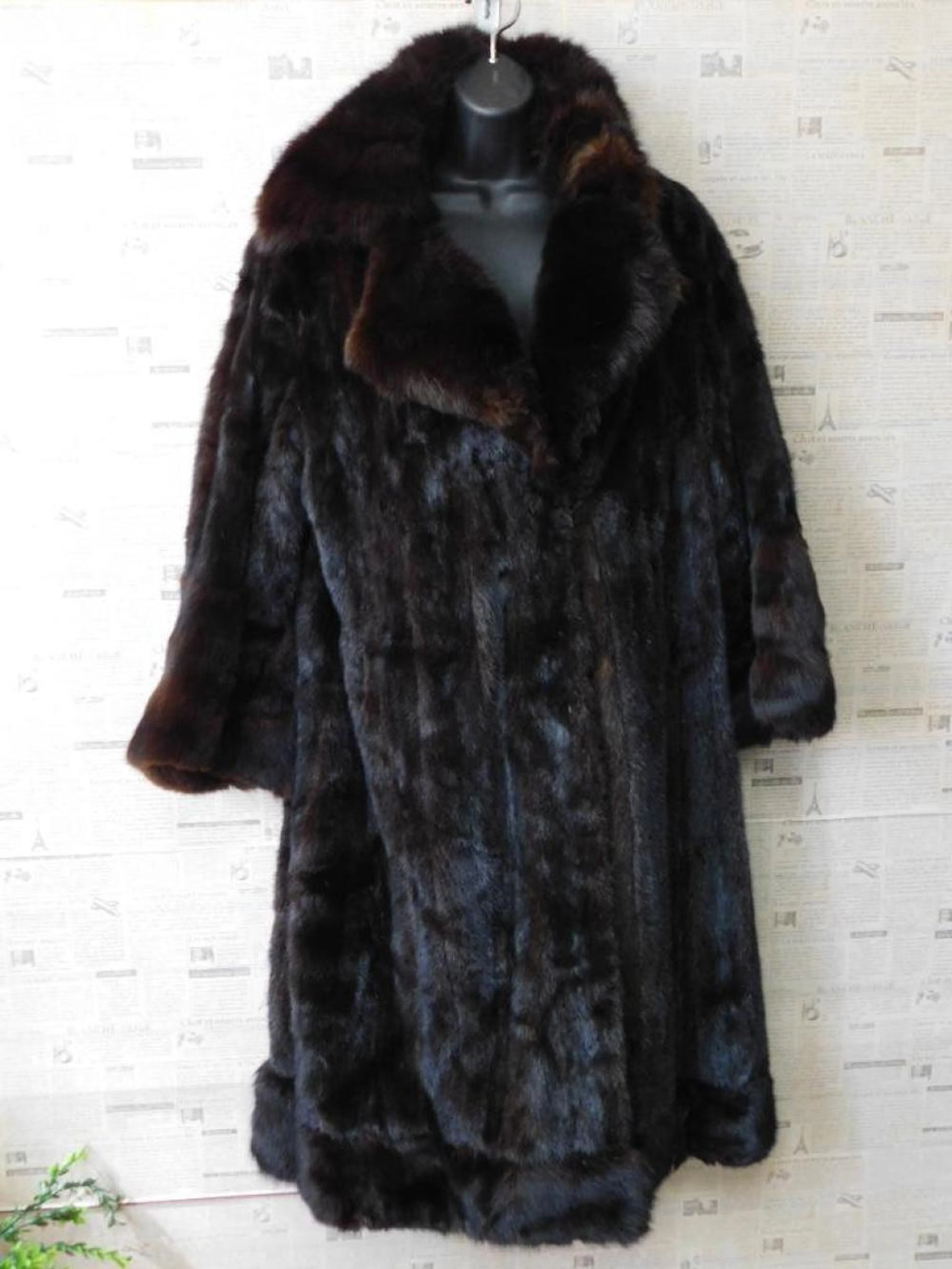 ESTATE SIDNEYS FURS FUR COAT SIZE LARGE VINTAGE CLOTHING