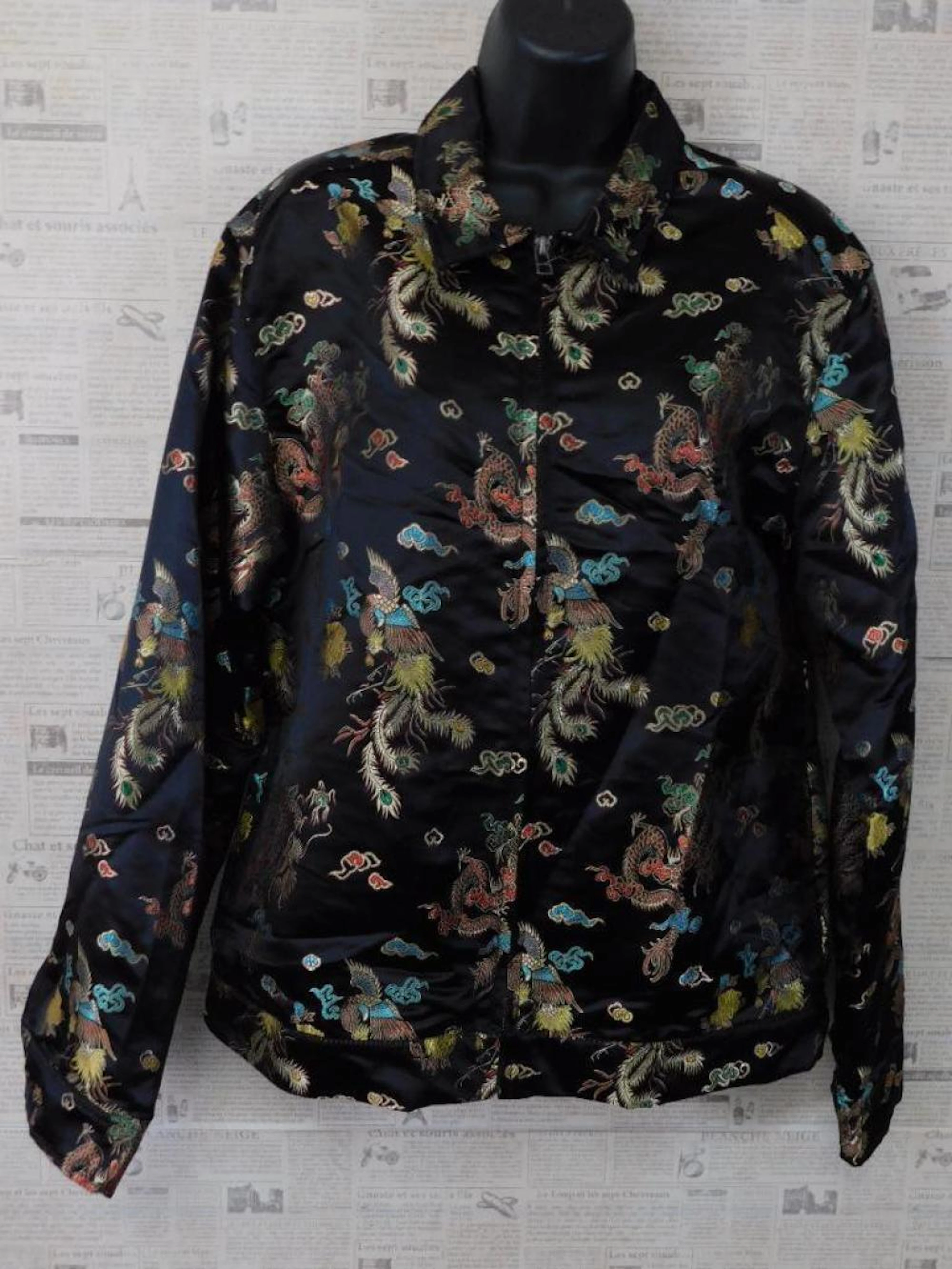 ESTATE URBAN OUTFITTERS DRAGON BOMBER JACKET SIZE SMALL VINTAGE CLOTHING
