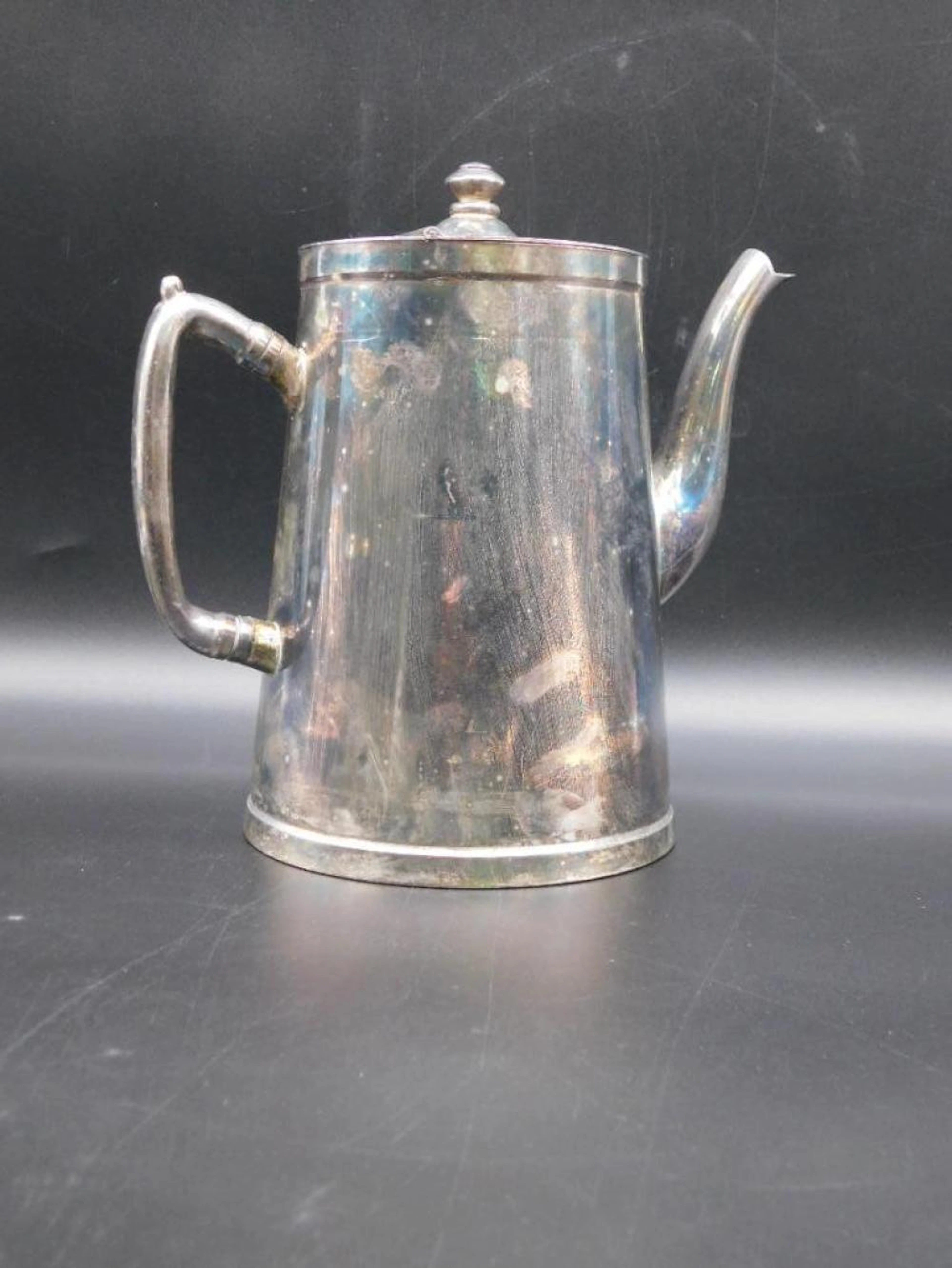 WEARBRITE GRAND SILVER CO SERVING PITCHER CARAFE VINTAGE ANTIQUE
