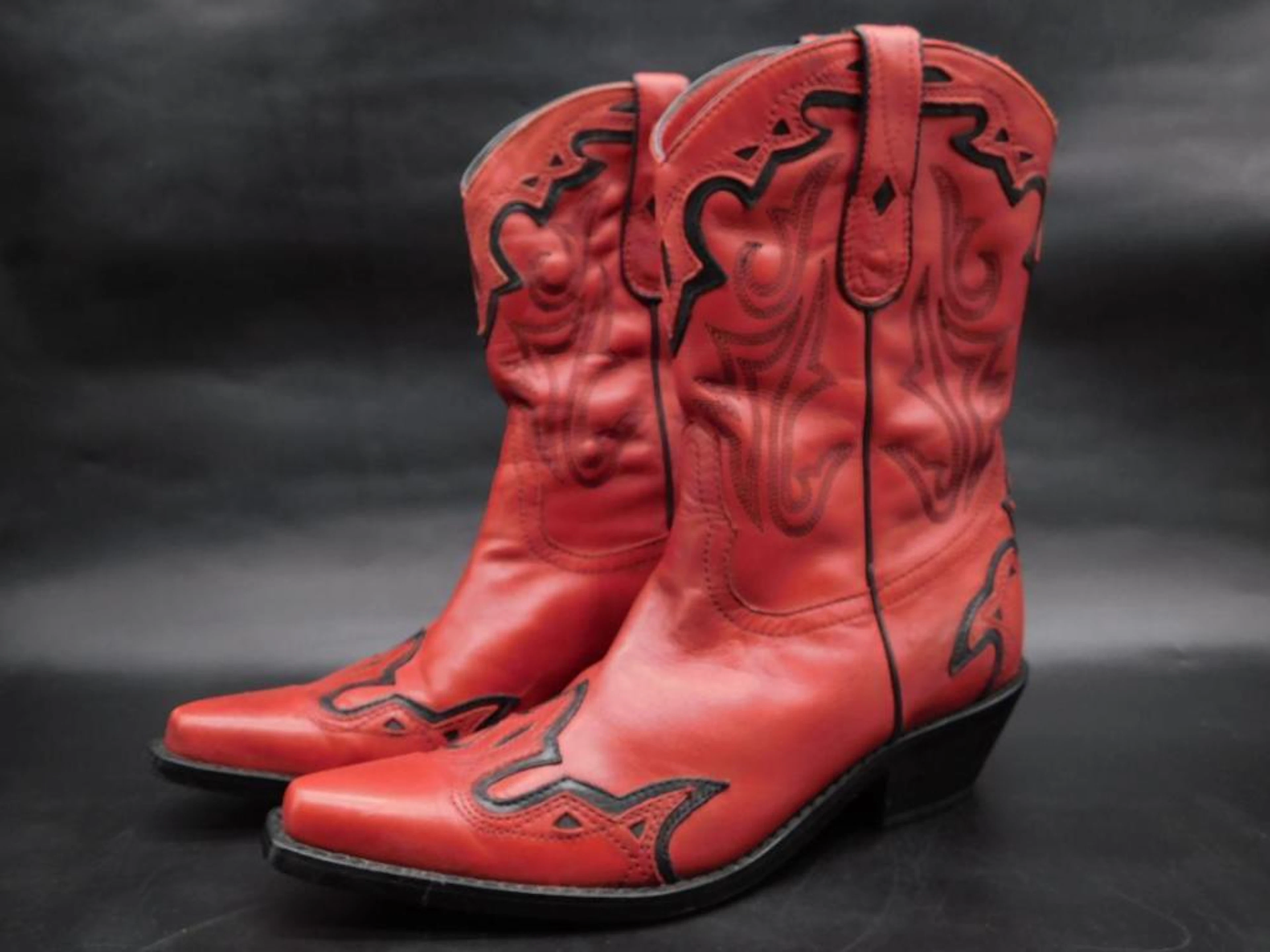 RED COWBOY BOOTS VINTAGE ANTIQUE