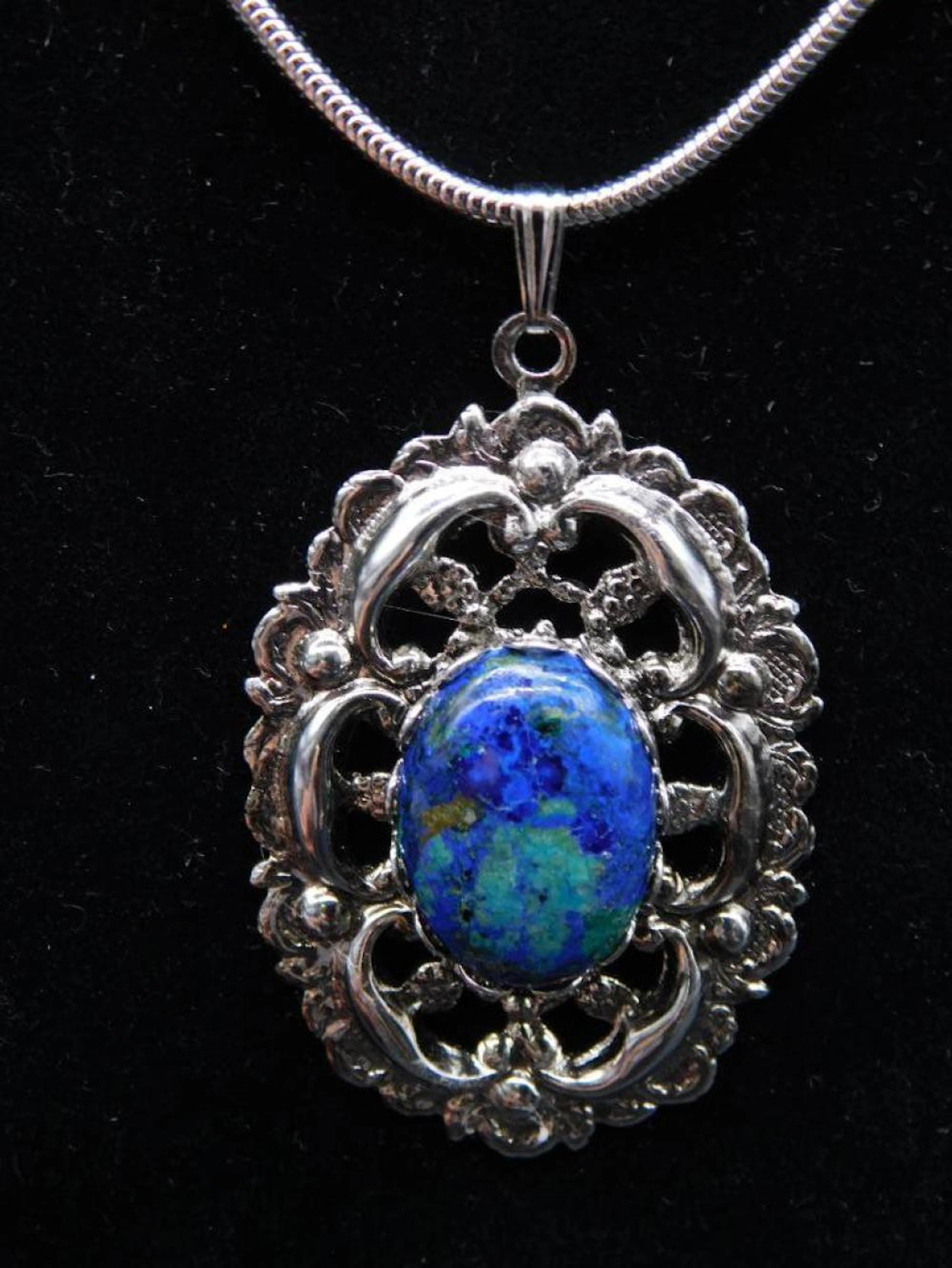 AZURITE PENDANT ON CHAIN NECKLACE VINTAGE ANTIQUE