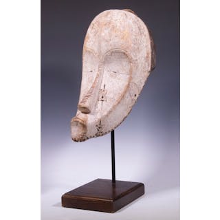 VINTAGE AFRICAN MASK ON STAND