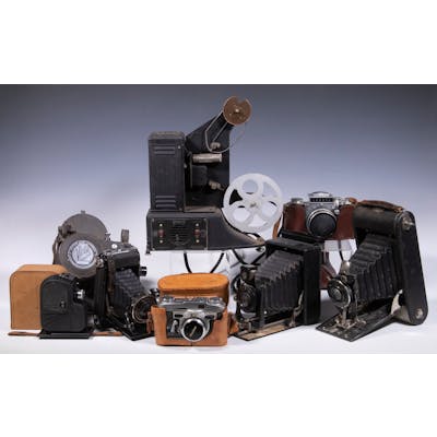 (3 TRAYS) CAMERA COLLECTIBLES