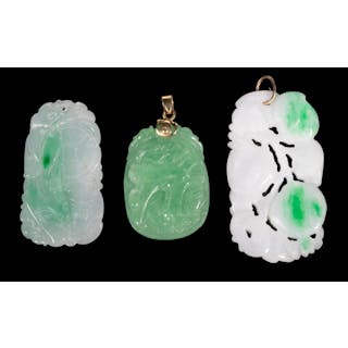 CHINESE CARVED JADE PENDANTS