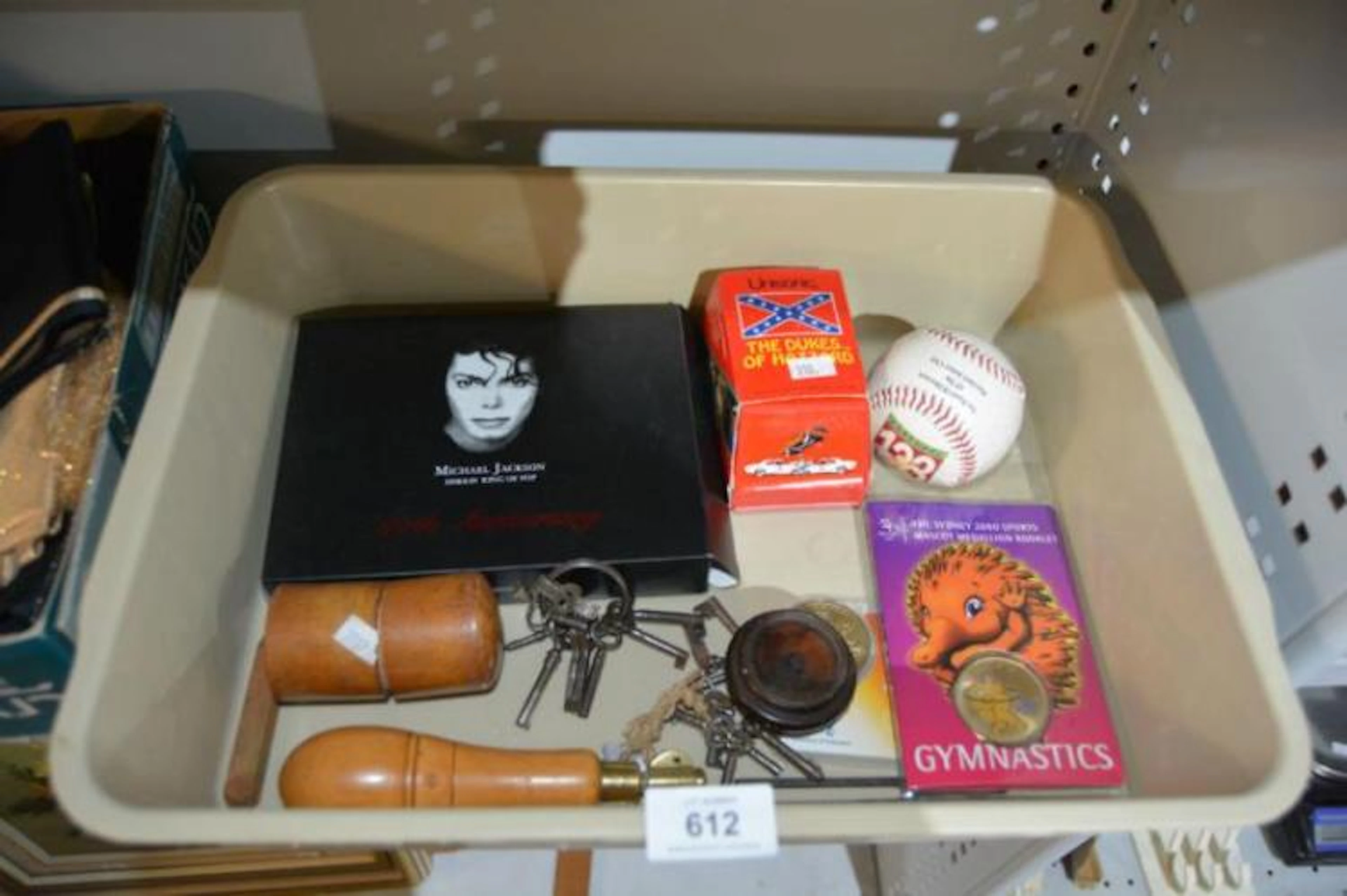 Qty of Michael Jackson perfumes, old keys,
