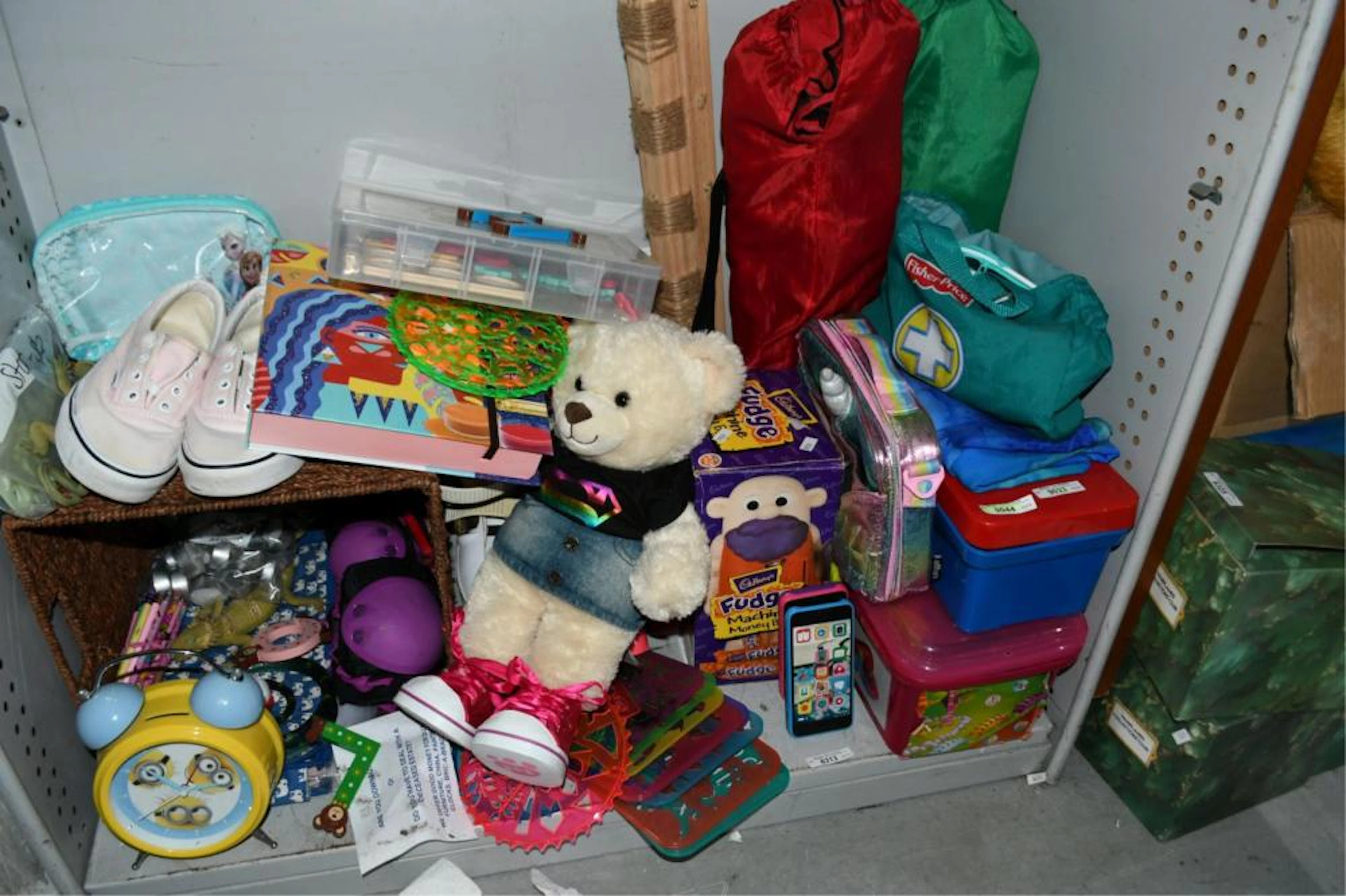 Collection of items to incl,