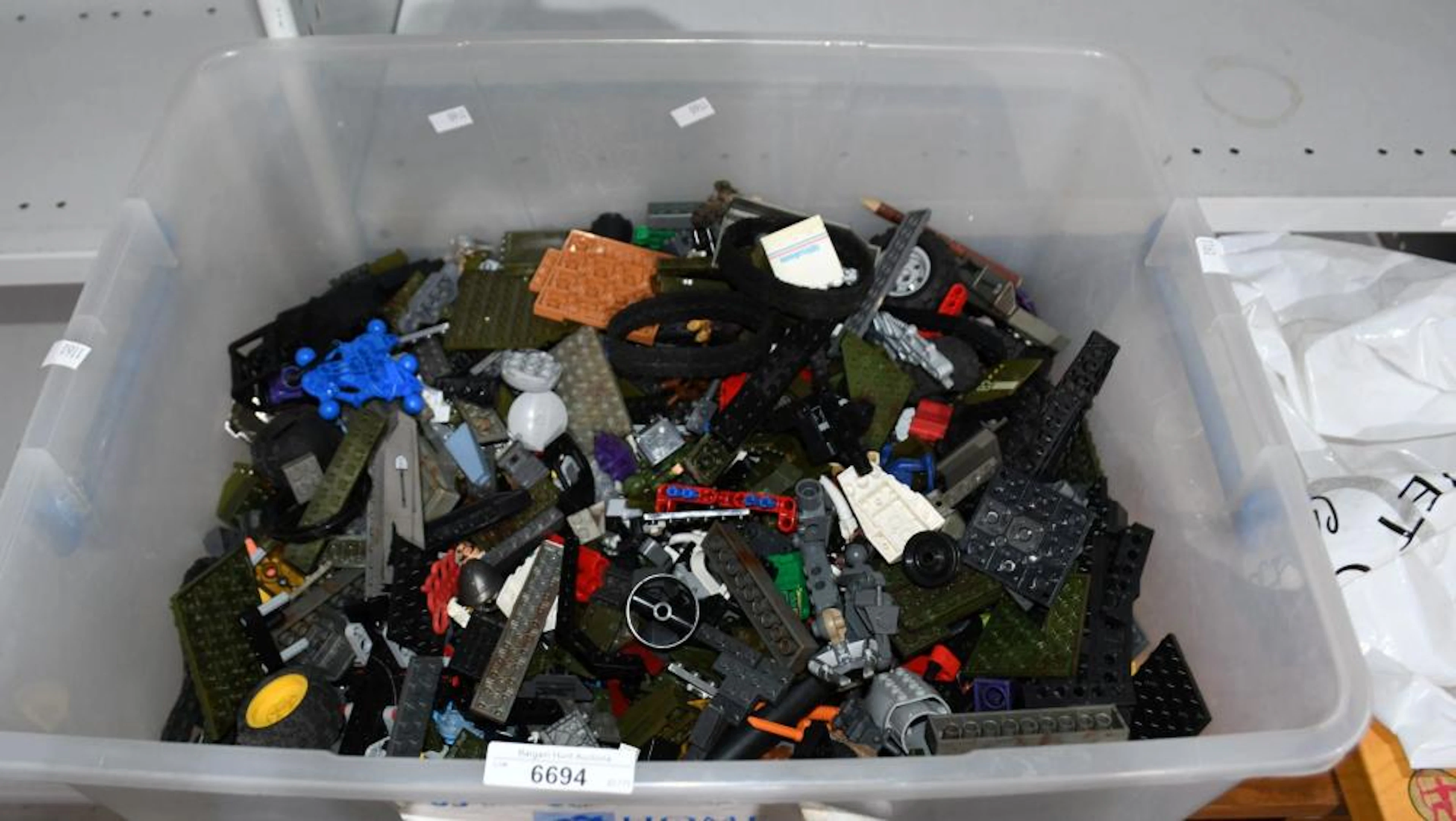 Tub of assorted Mega Bloks building blocks,