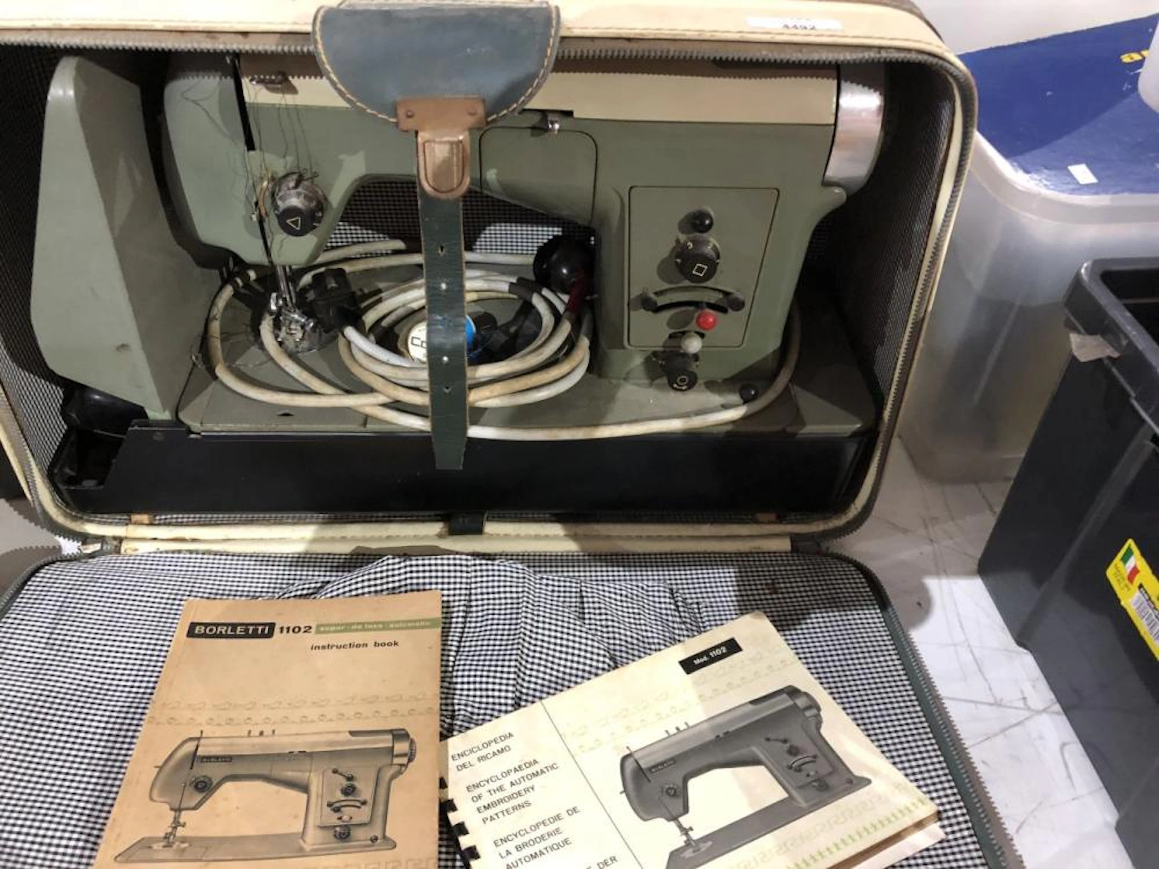 A Borletti 1102 super Deluxe automatic sewing,