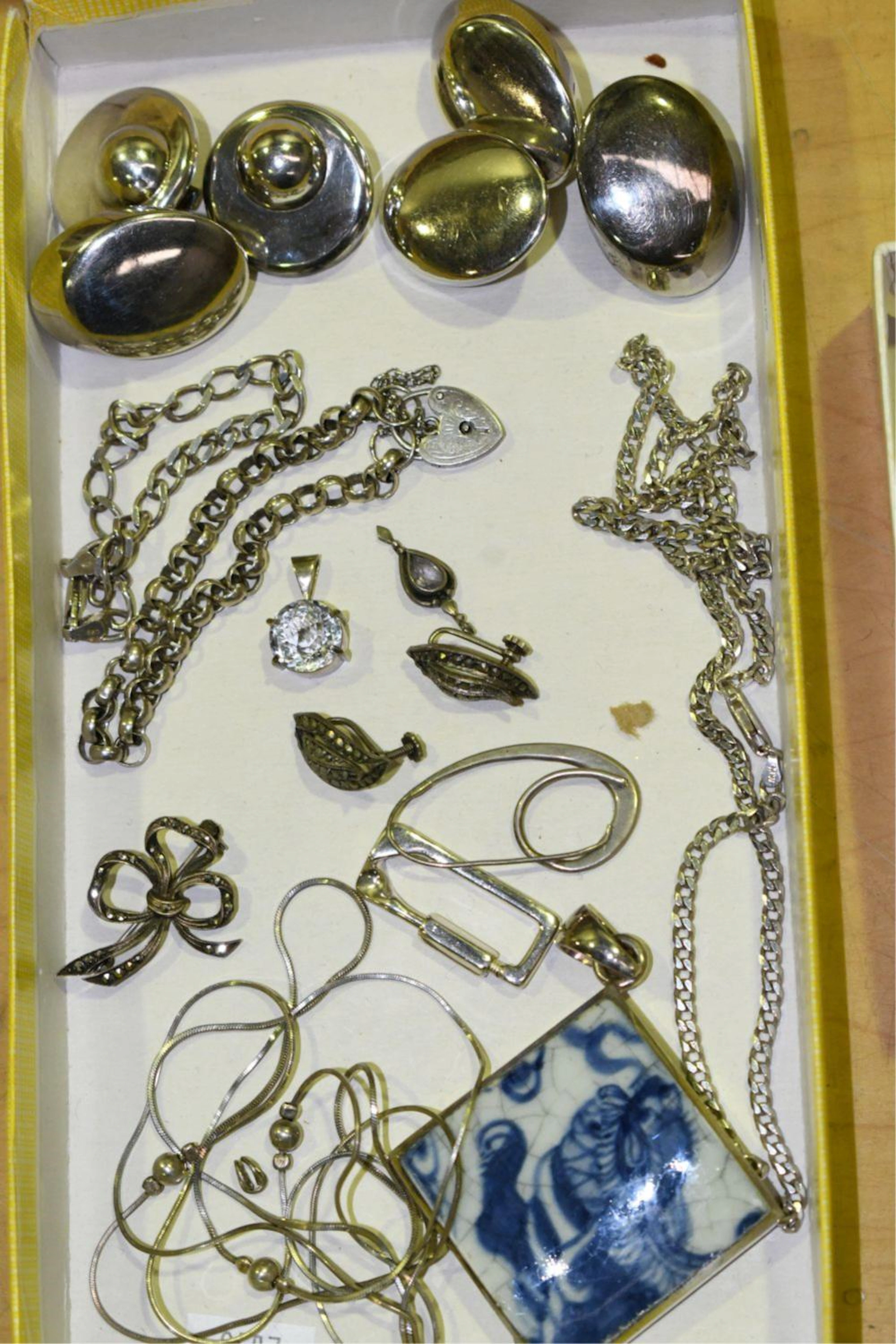 Good collection of sterling silver jewellery,