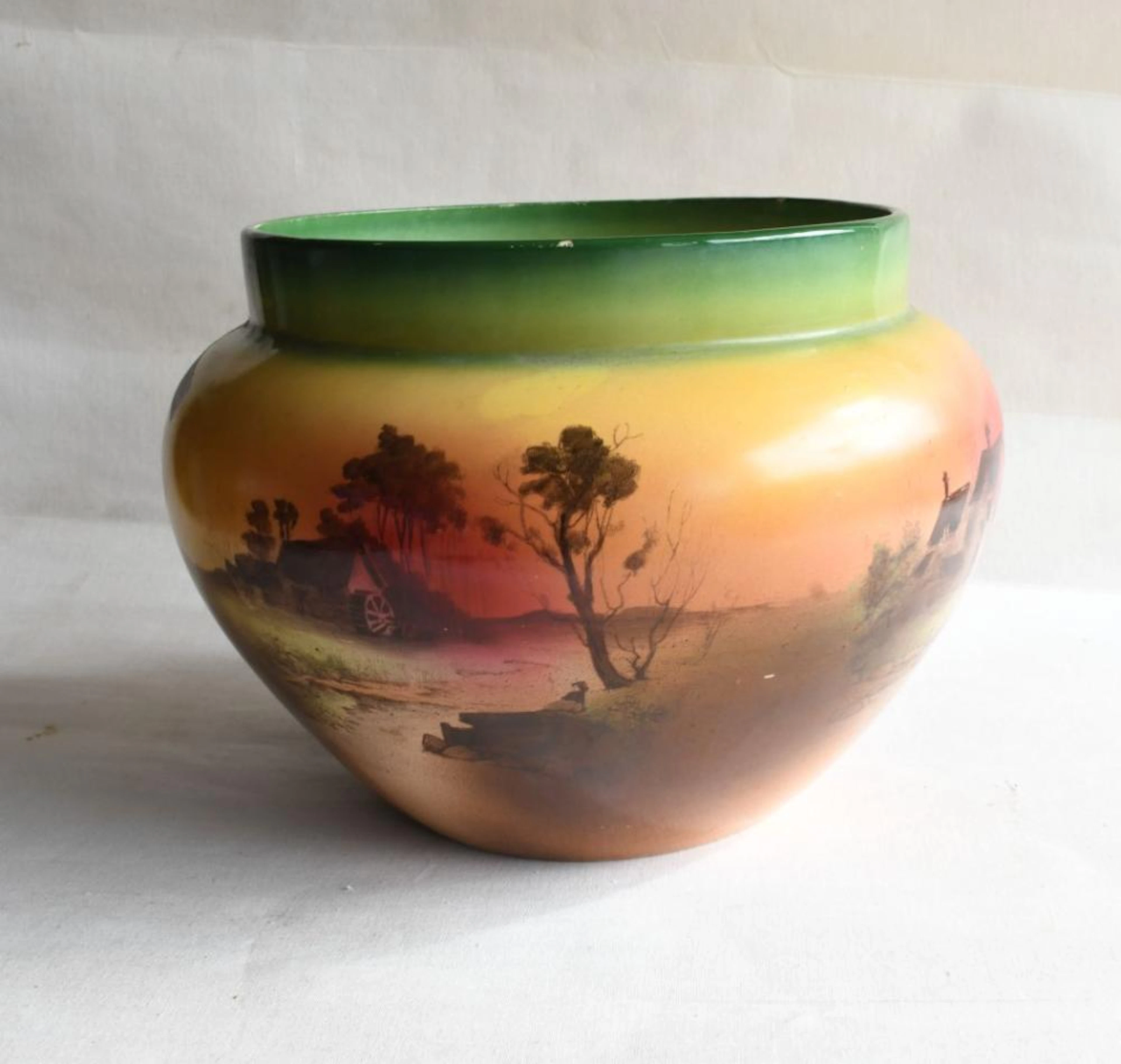 Large Shelley Jardiniere ''Surrey Scenery'',