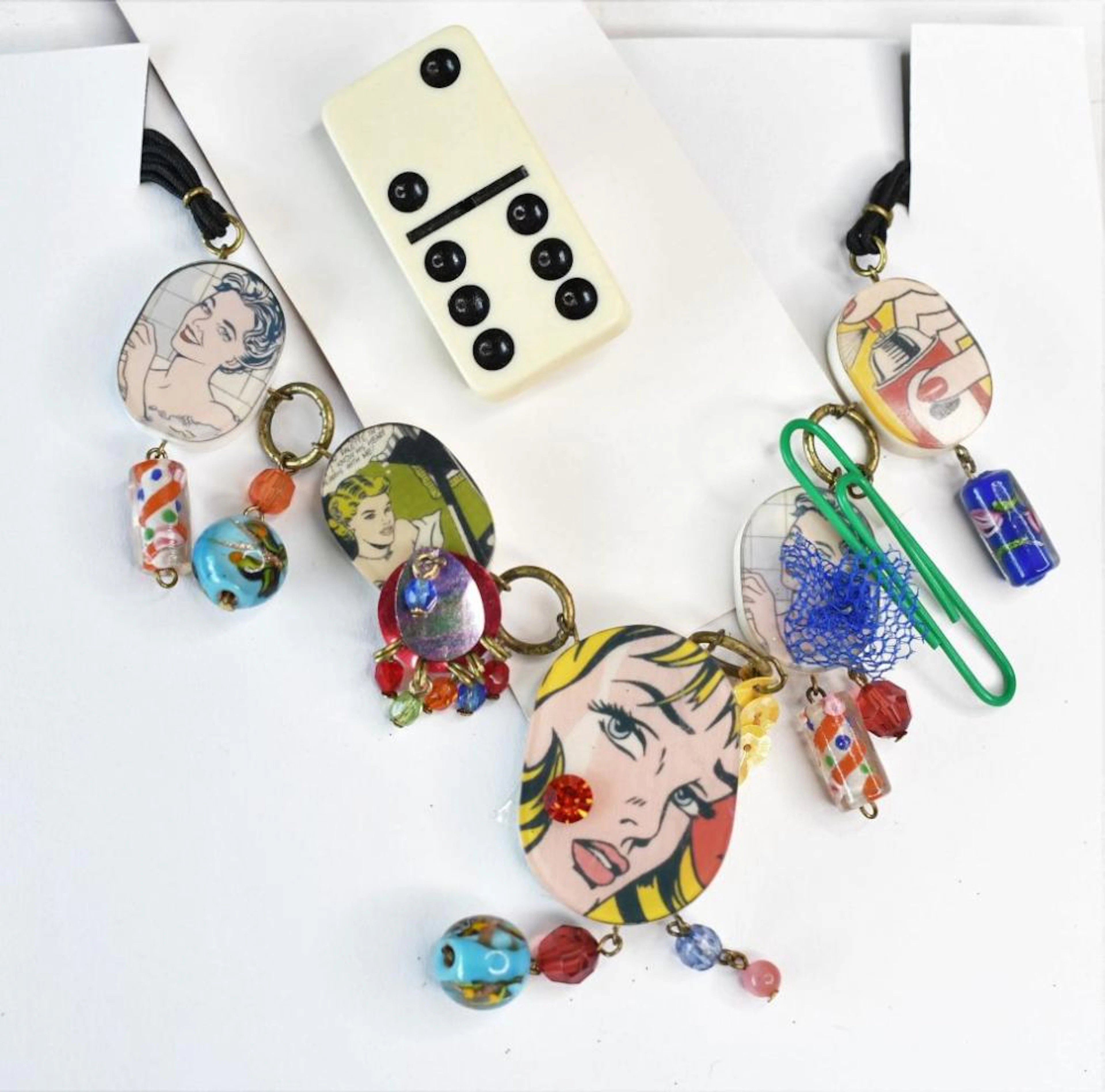 Two pieces costume jewellery incl,