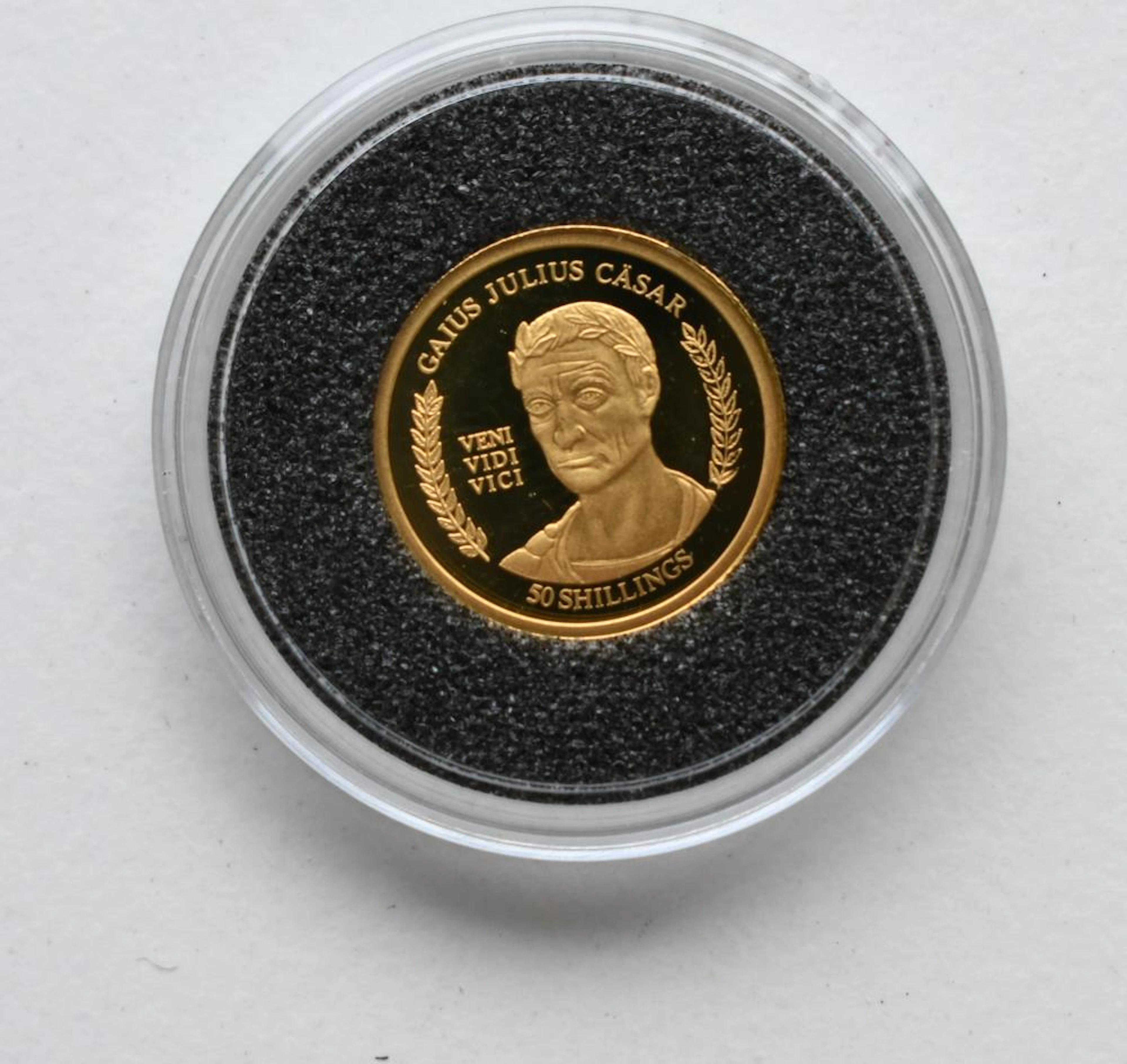 2004 Somalia 50 Shillings Gold coin, diameter 1.39 cm. (0.55 in.)