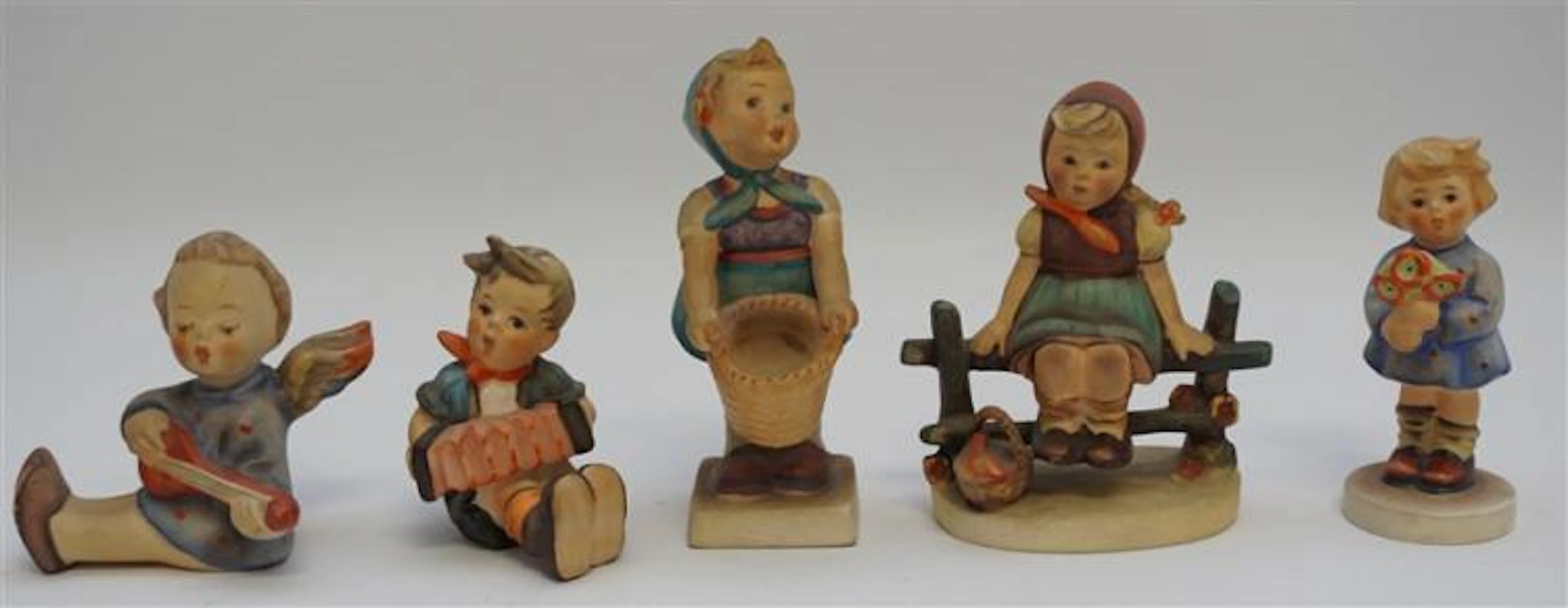 5 VINTAGE HUMMEL FIGURINES