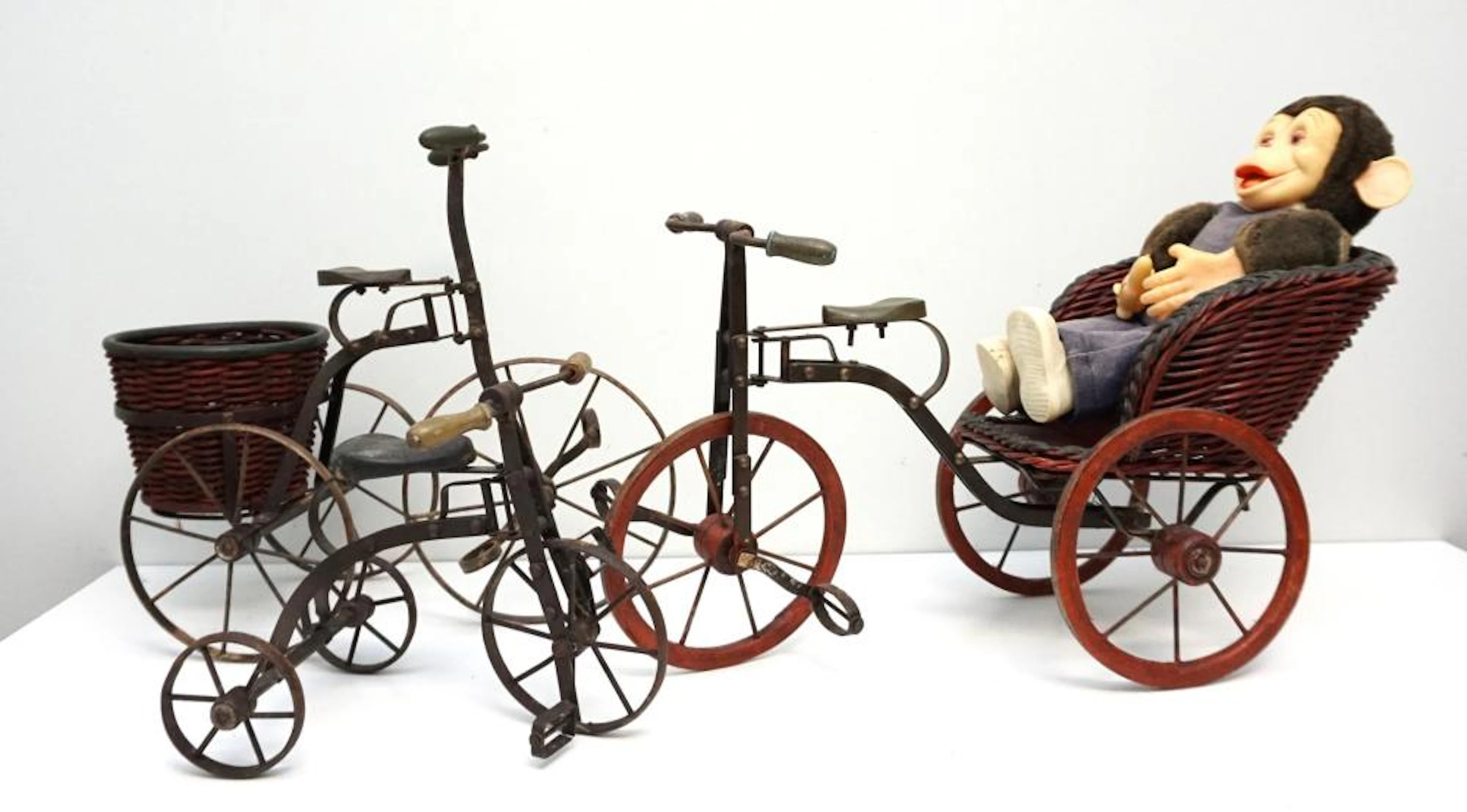 5 PC SCOOTER / TOY-DOLL BIKES + POOH