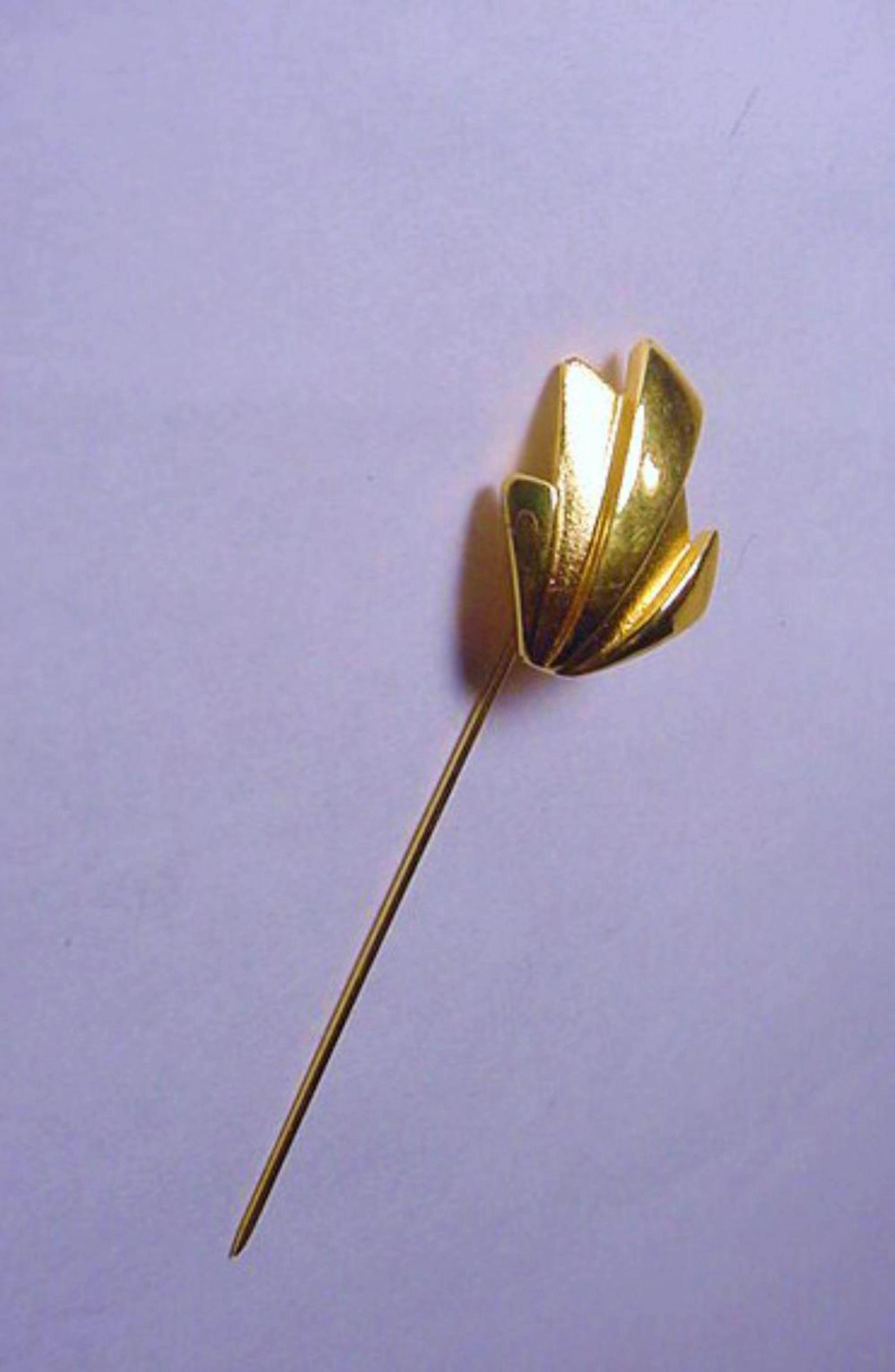 VINTAGE SIGNED MONET STICKPI