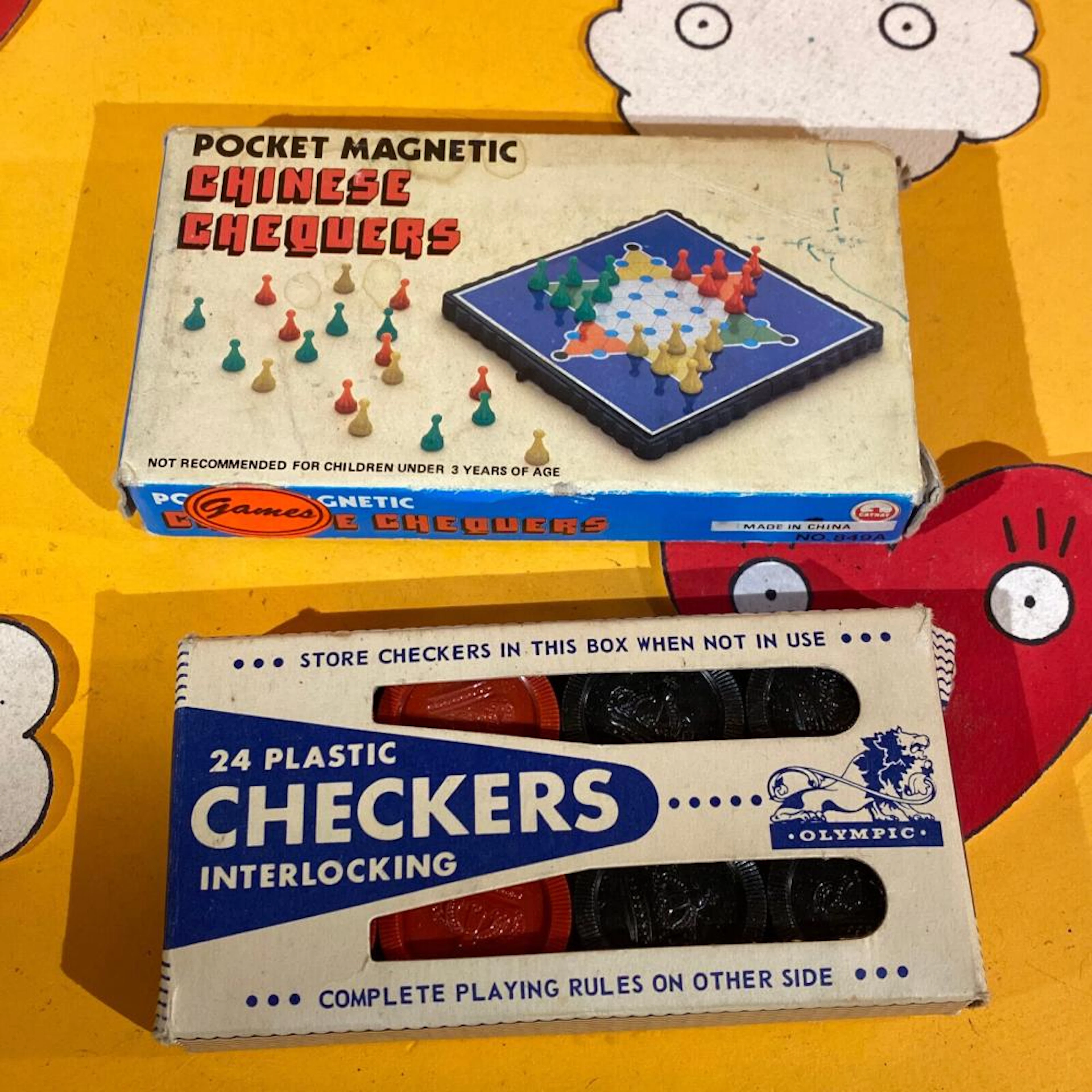 Vintage Catnay Pocket Magnetic Chinese Chequers Travel Game + 24 Olympic Plastic